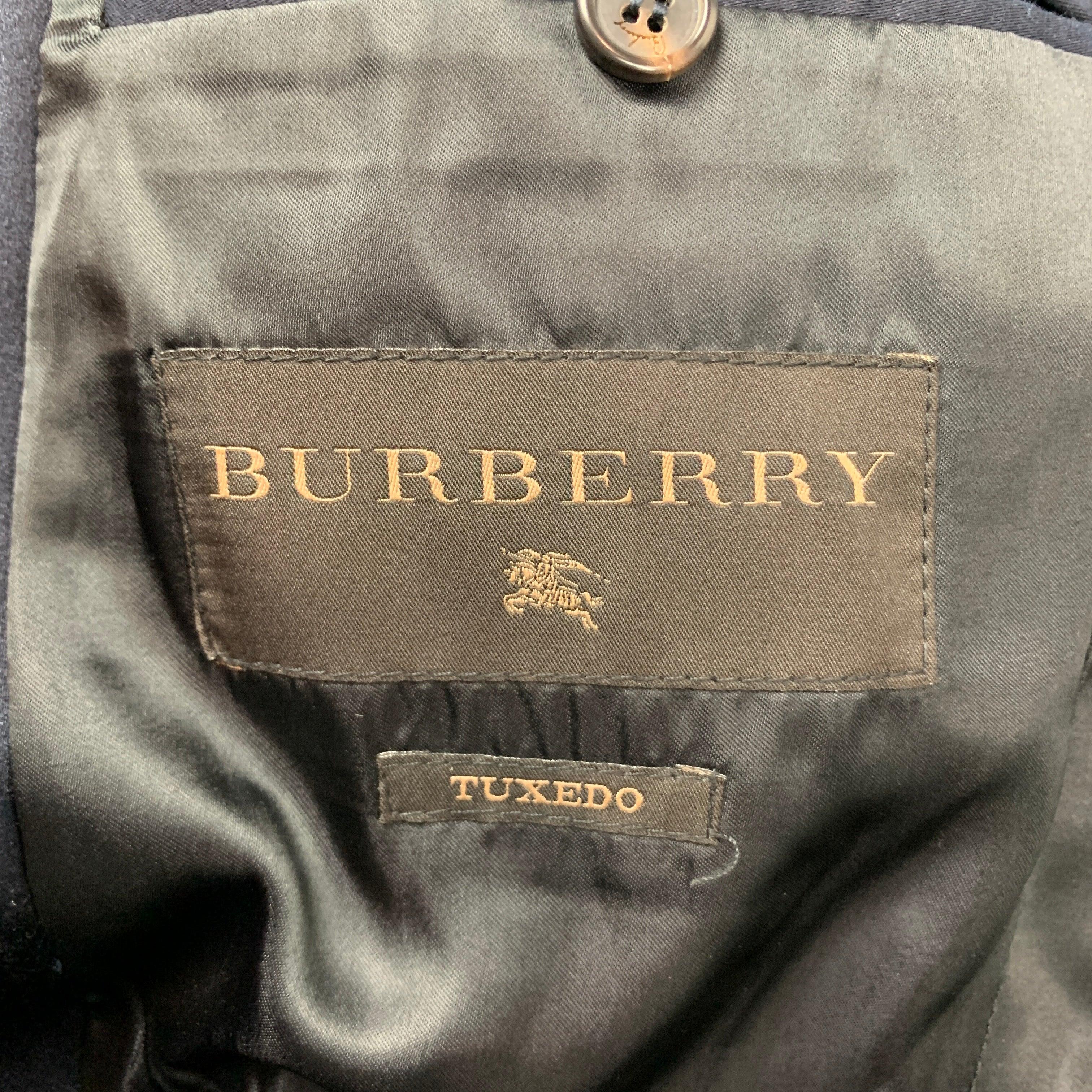 BURBERRY - Manteau de sport en coton bleu marine à revers pointu, taille 36 en vente 3
