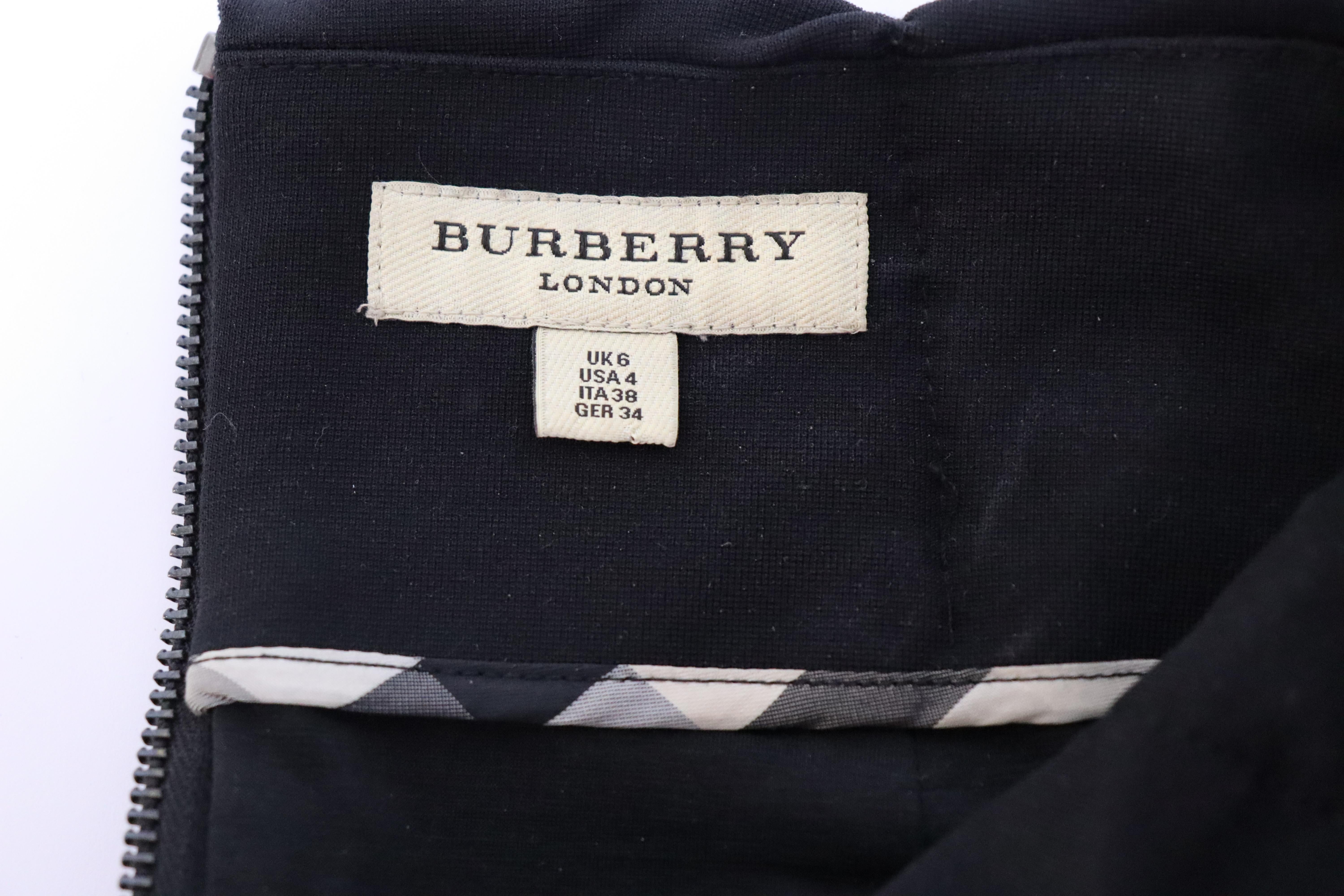 Burberry UK 6 Black High Waisted Bodycon Midi Pencil Skirt In New Condition For Sale In Amman, JO