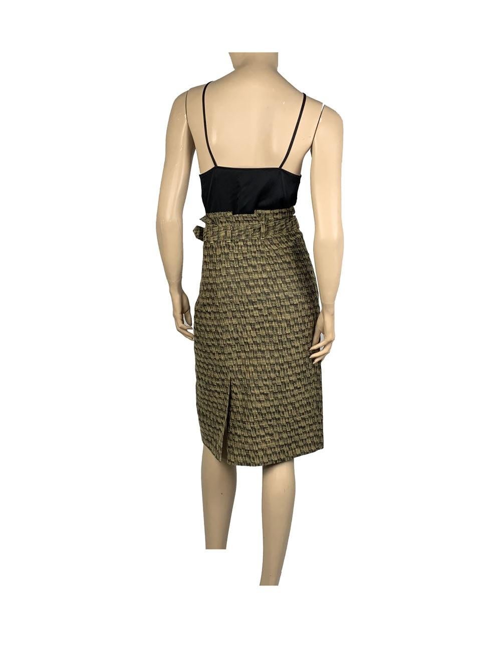 Burberry UK 12 Brown Midi Skirt with Belt In New Condition For Sale In Amman, JO