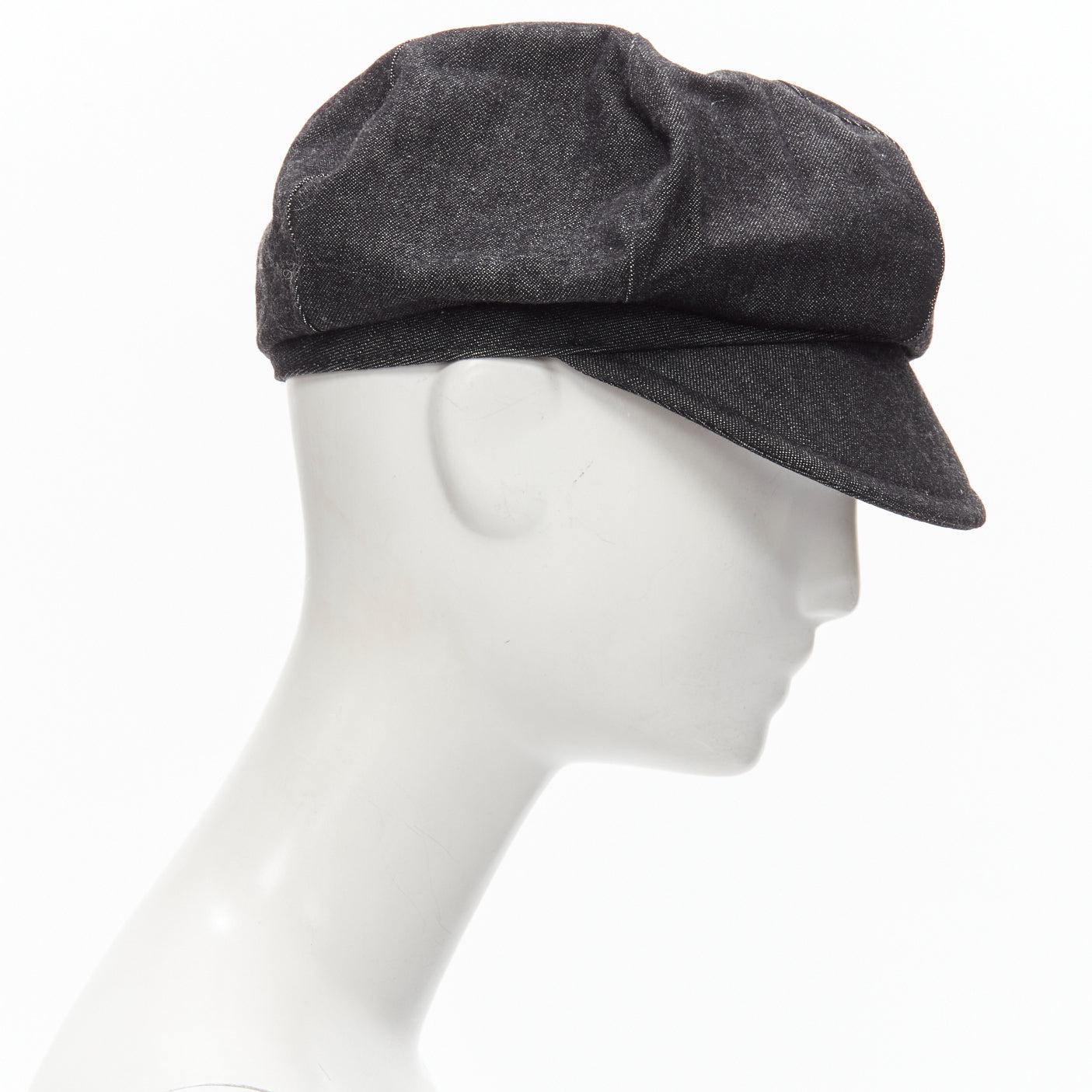 Burberry Vintage noir denim logo broderie zip poche newboy chapeau Sz 54 Excellent état - En vente à Hong Kong, NT