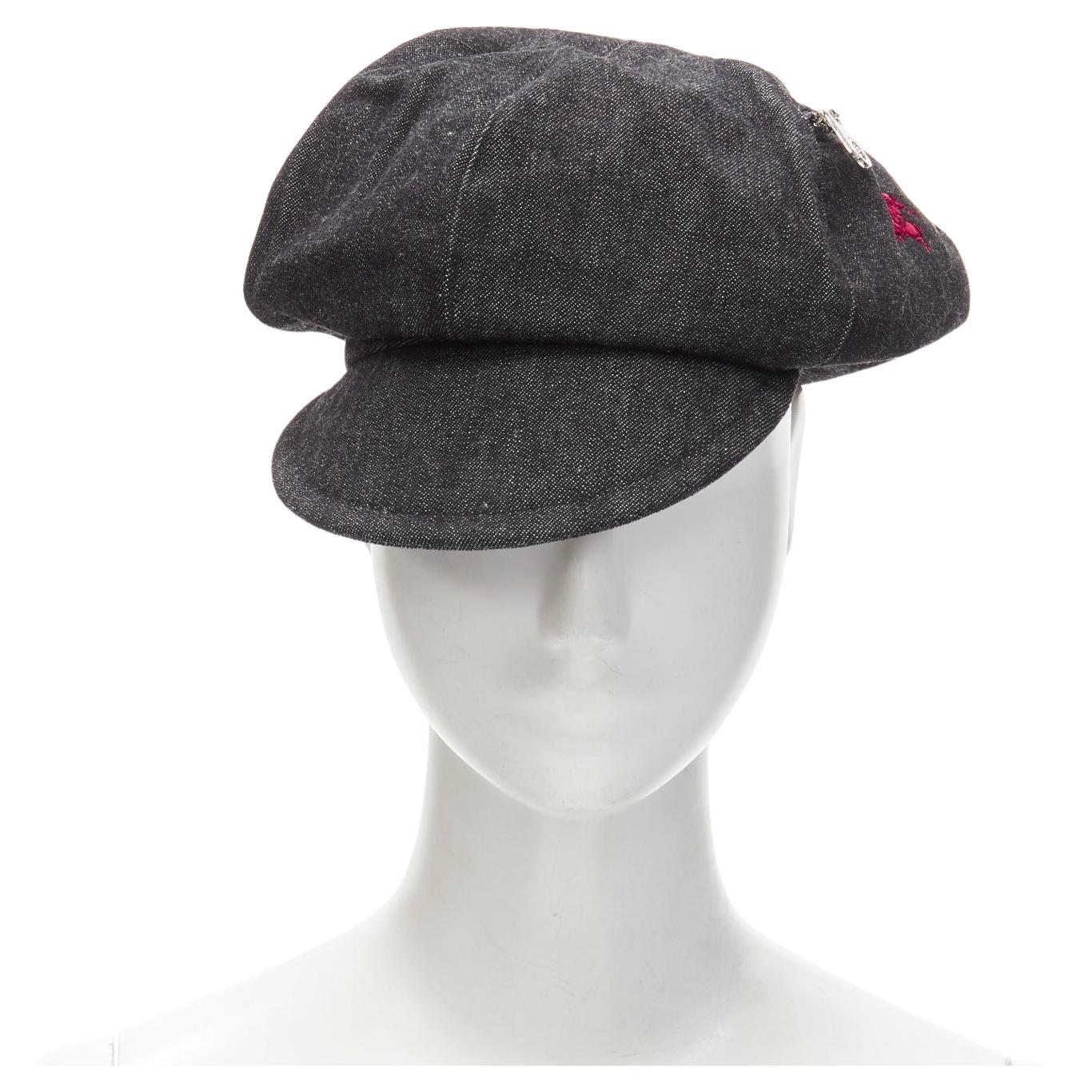 BURBERRY Vintage negro denim logo bordado cremallera bolsillo newboy sombrero Sz 54 en venta