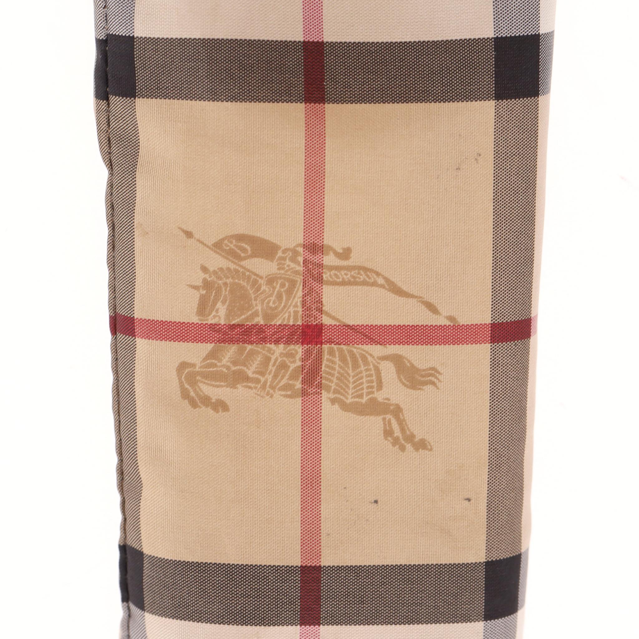 Burberry Vintage Check Umbrella With A Matching Cover For Sale 13
