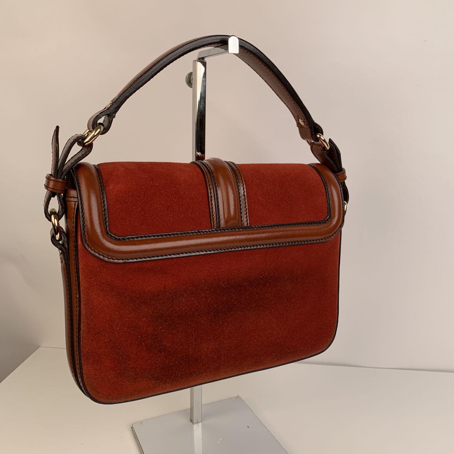 Burberry Vintage Rust Wildleder und Leder Brickfield Umhängetasche im Zustand „Hervorragend“ in Rome, Rome