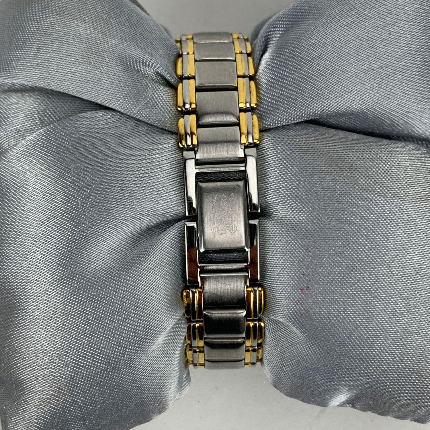 Burberry Vintage Silver Gold Stainless Steel Round Watch 6000 In Excellent Condition In Rome, Rome