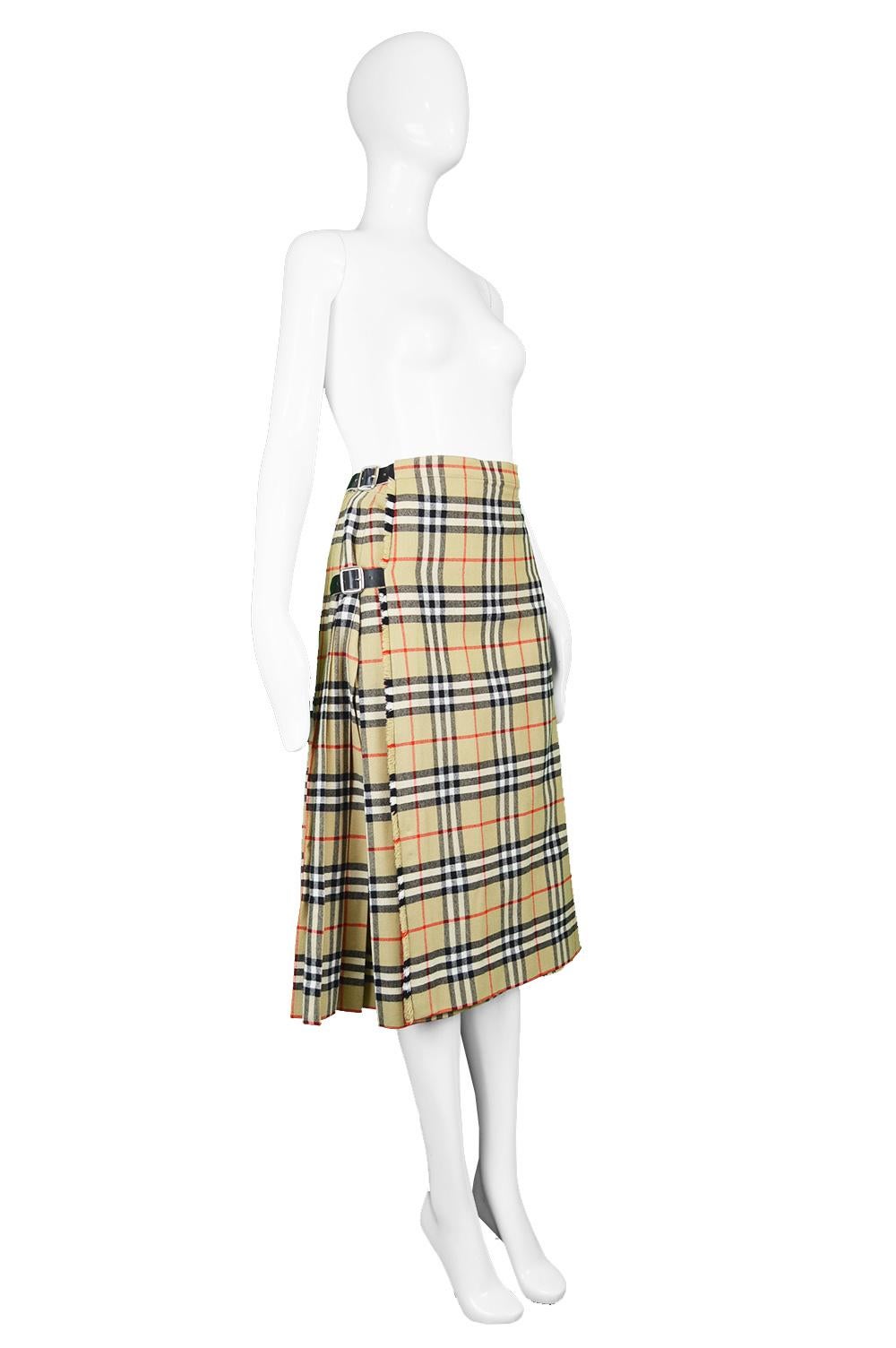 Brown Burberry Vintage Women's 100% Wool Nova Check Tartan Kilt Skirt, 1980s