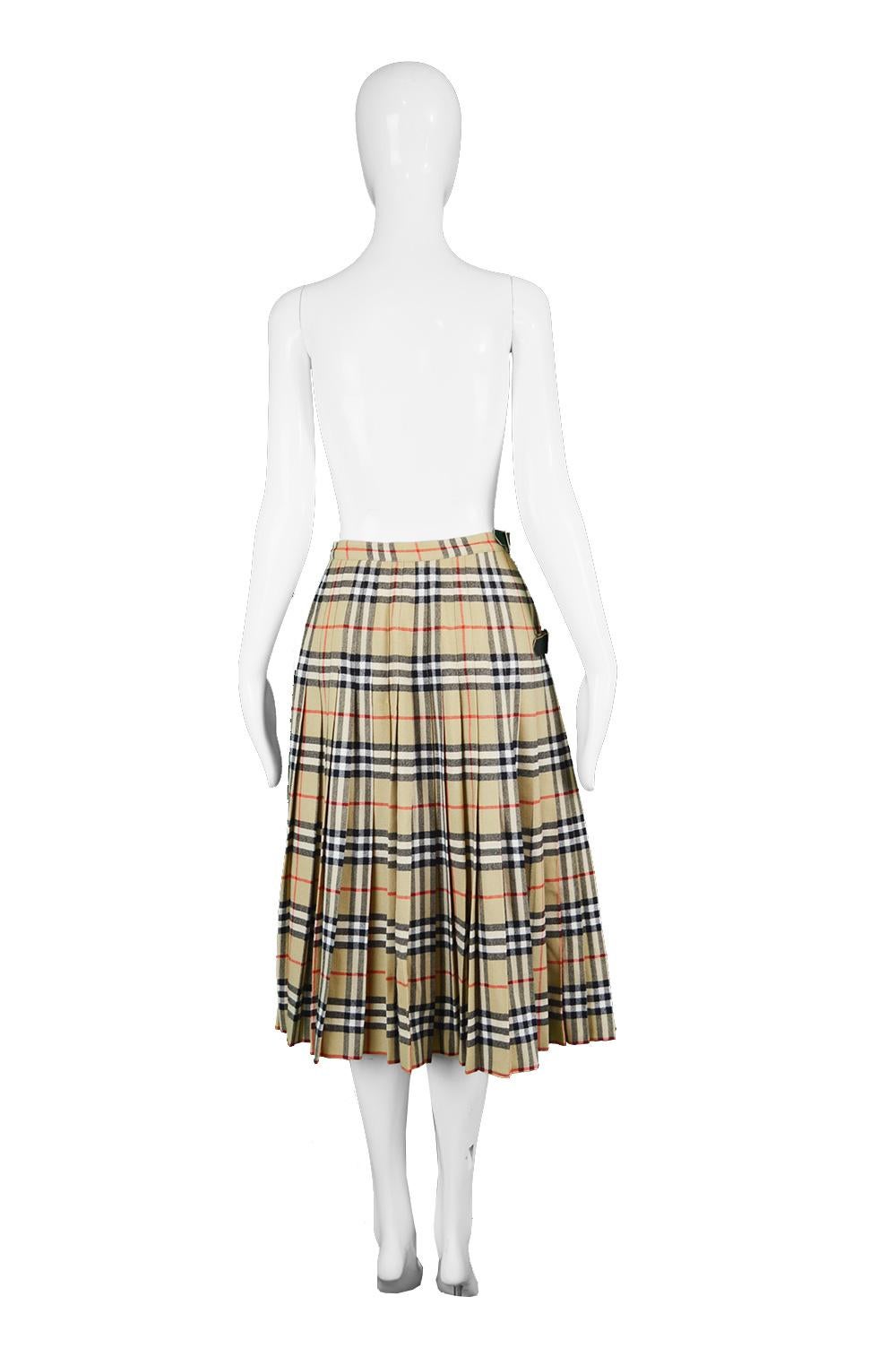 Burberry Vintage Women's 100% Wool Nova Check Tartan Kilt Skirt, 1980s In Good Condition In Doncaster, South Yorkshire