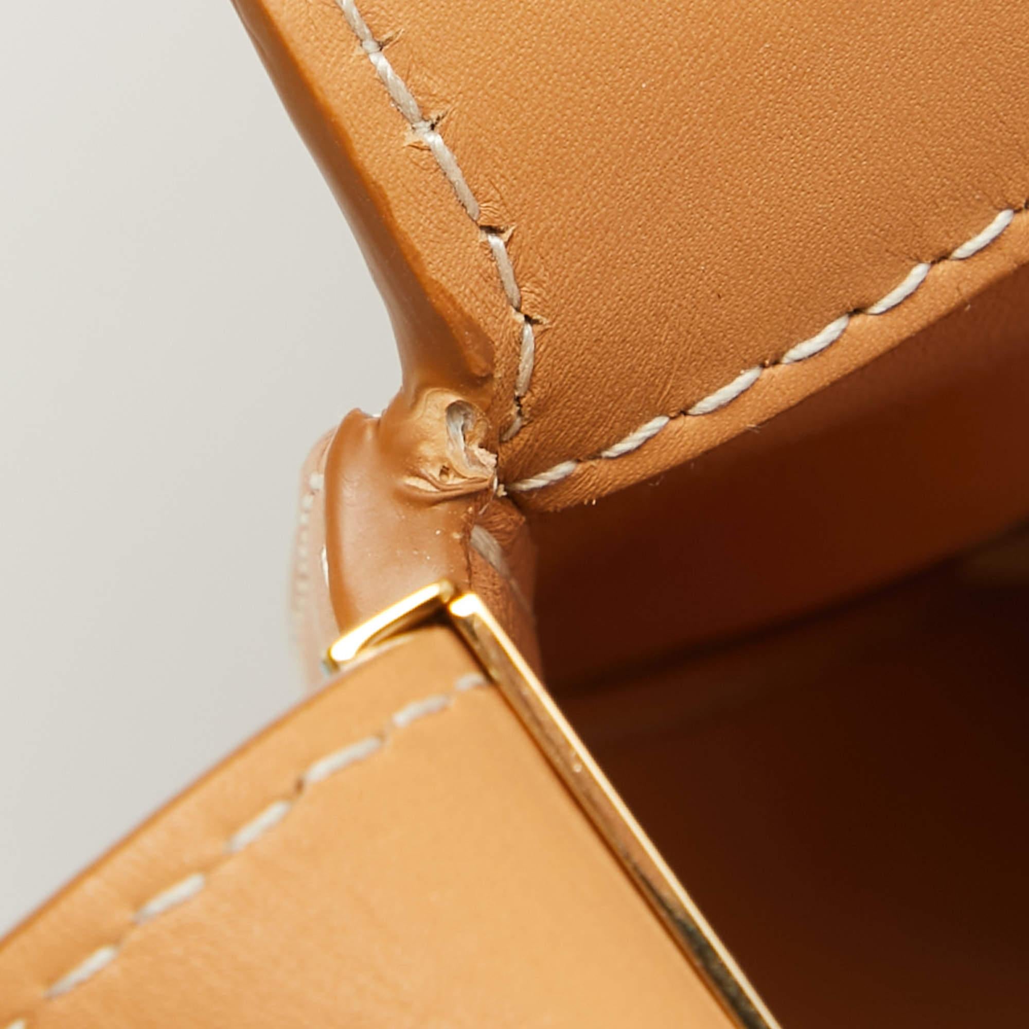 Burberry - Sac à bandoulière Olympia en cuir de sable chaud, taille moyenne en vente 3
