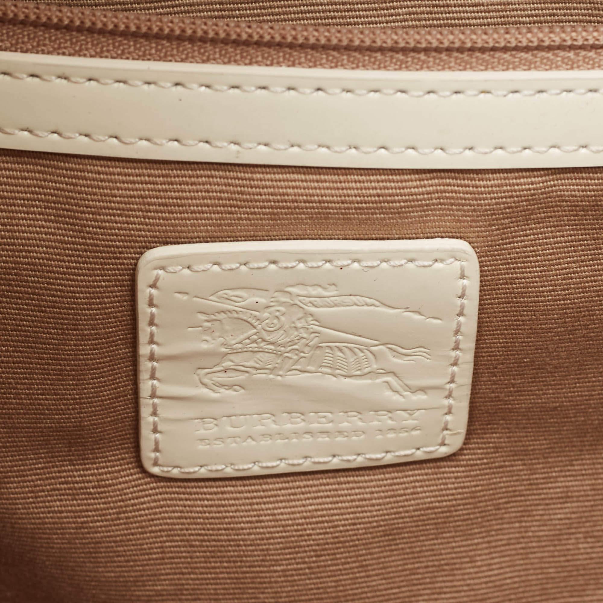 Burberry White/Beige Nova Check PVC and Patent Leather Brooke Hobo 5