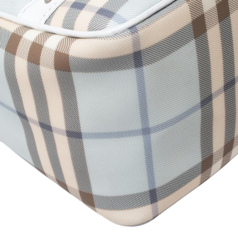 Burberry White/Blue Nova Check PVC Small Chester Boston Bag In Good Condition For Sale In Dubai, Al Qouz 2
