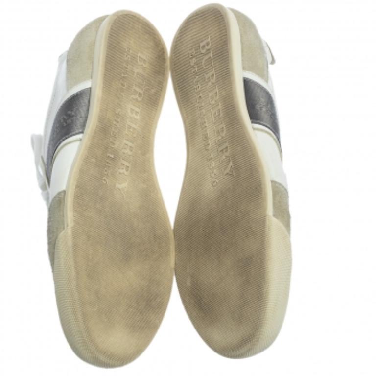 Gray Burberry White/Grey Leather and Suede Lace Up Sneakers Size 42 For Sale