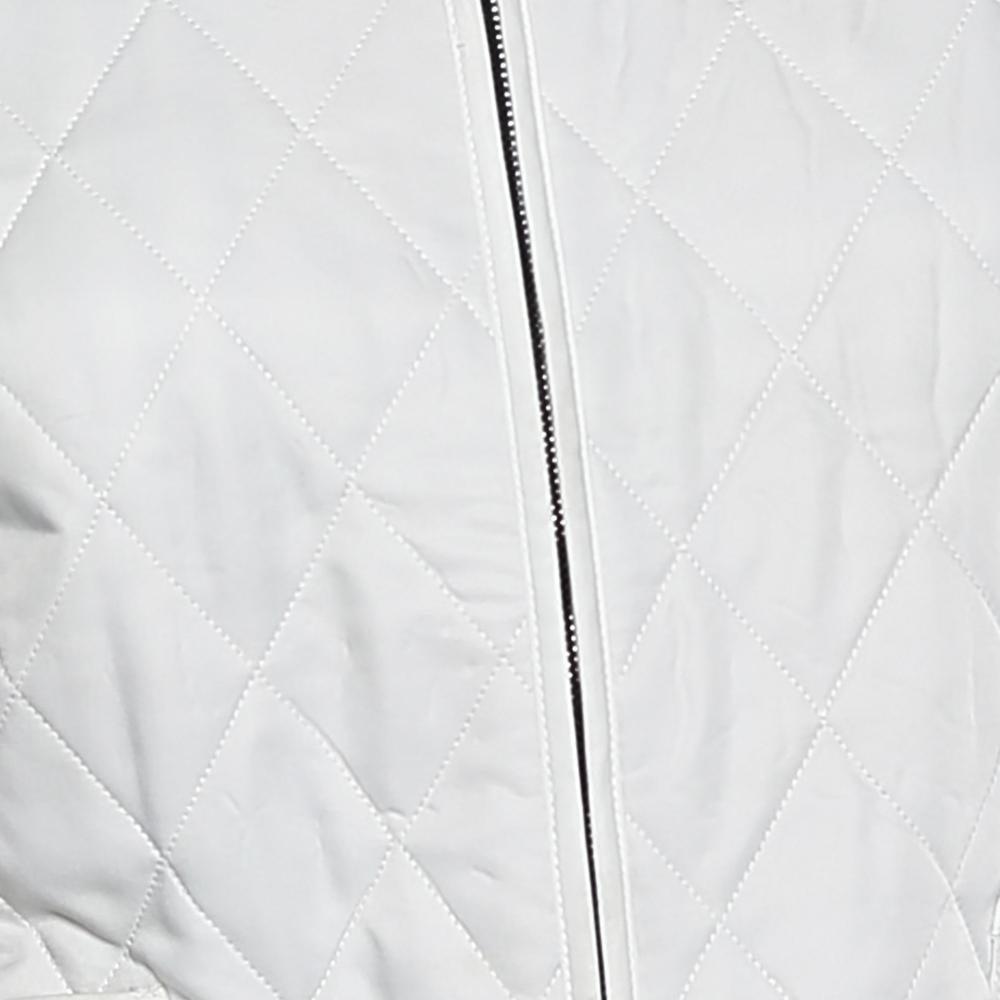 Burberry White Quilted Synthetic Zip Front Jacket S In Good Condition For Sale In Dubai, Al Qouz 2