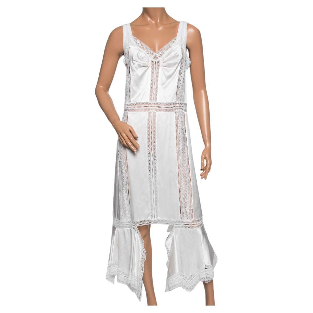 Burberry White Satin Silk & Chantilly Lace Sleeveless Slip Dress S For Sale