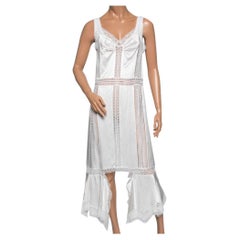 Burberry Weißes ärmelloses Slip-Kleid aus Satin, Seide und Chantilly-Spitze S