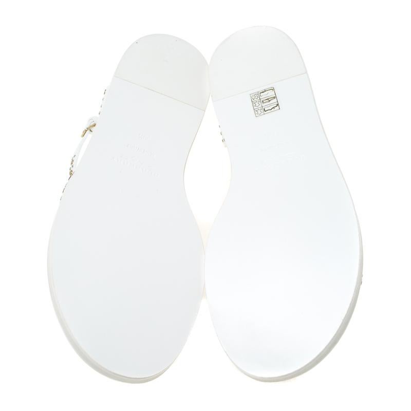 Burberry White Studded Leather Hansel T-Strap Flat Sandals Size 39.5 In New Condition In Dubai, Al Qouz 2