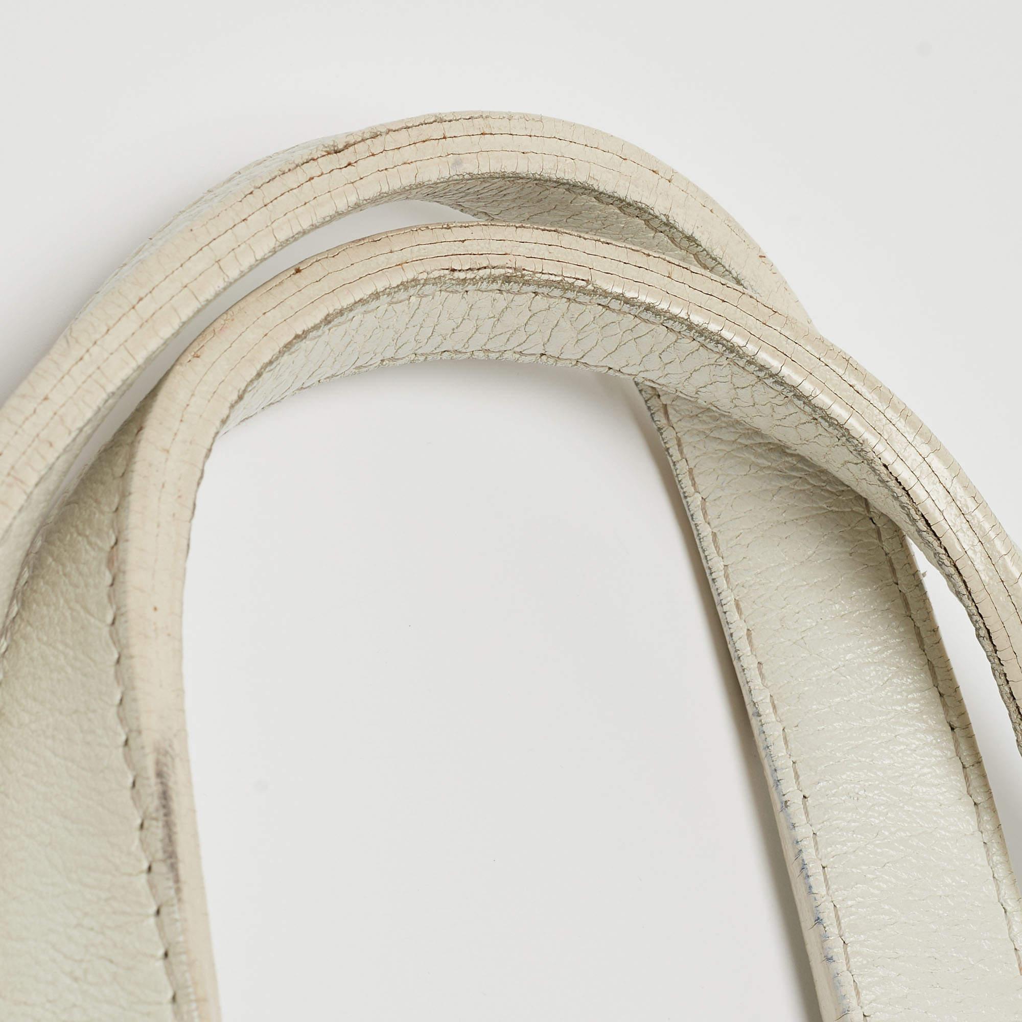 Burberry White Woven Leather Tote In Good Condition For Sale In Dubai, Al Qouz 2