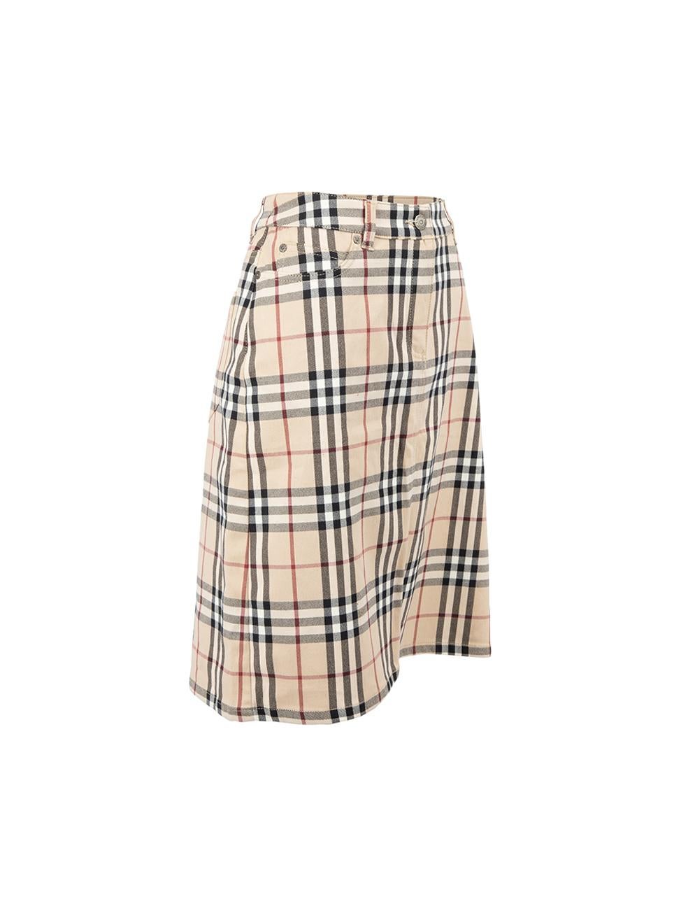 CONDITION is Very good. Minimal wear to skirt is evident. Minimal wear to the outer fabric where small stains are spotted around on this used Burberry designer resale item. 



Details


Beige

Cotton

Mini A-line skirt

Signature Burberry check