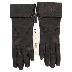 Burberry Women's Black Leather Tartan Embossed Gloves