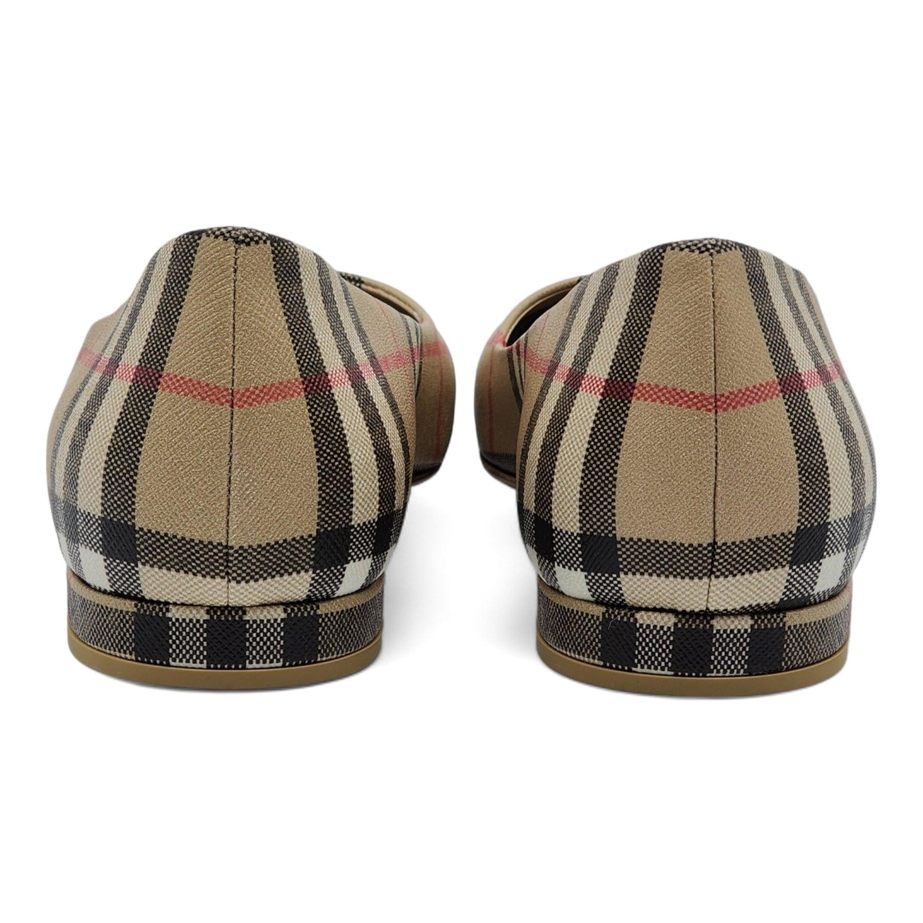Burberry Women's Joy Vintage Check Flats in Beige In Excellent Condition For Sale In Los Angeles, CA