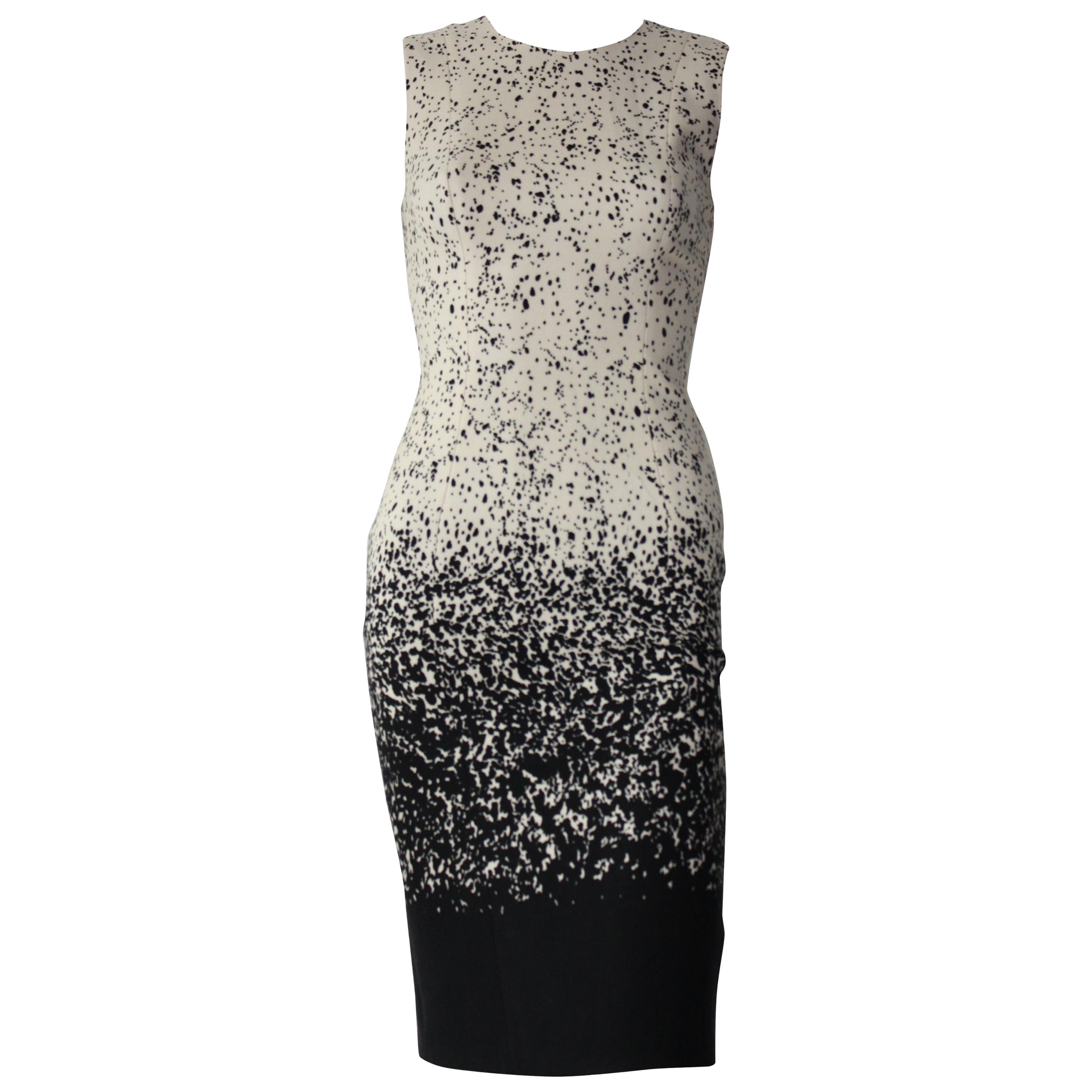 Burberry Wool Black and White Speckle Shift Dress Size 38 For Sale