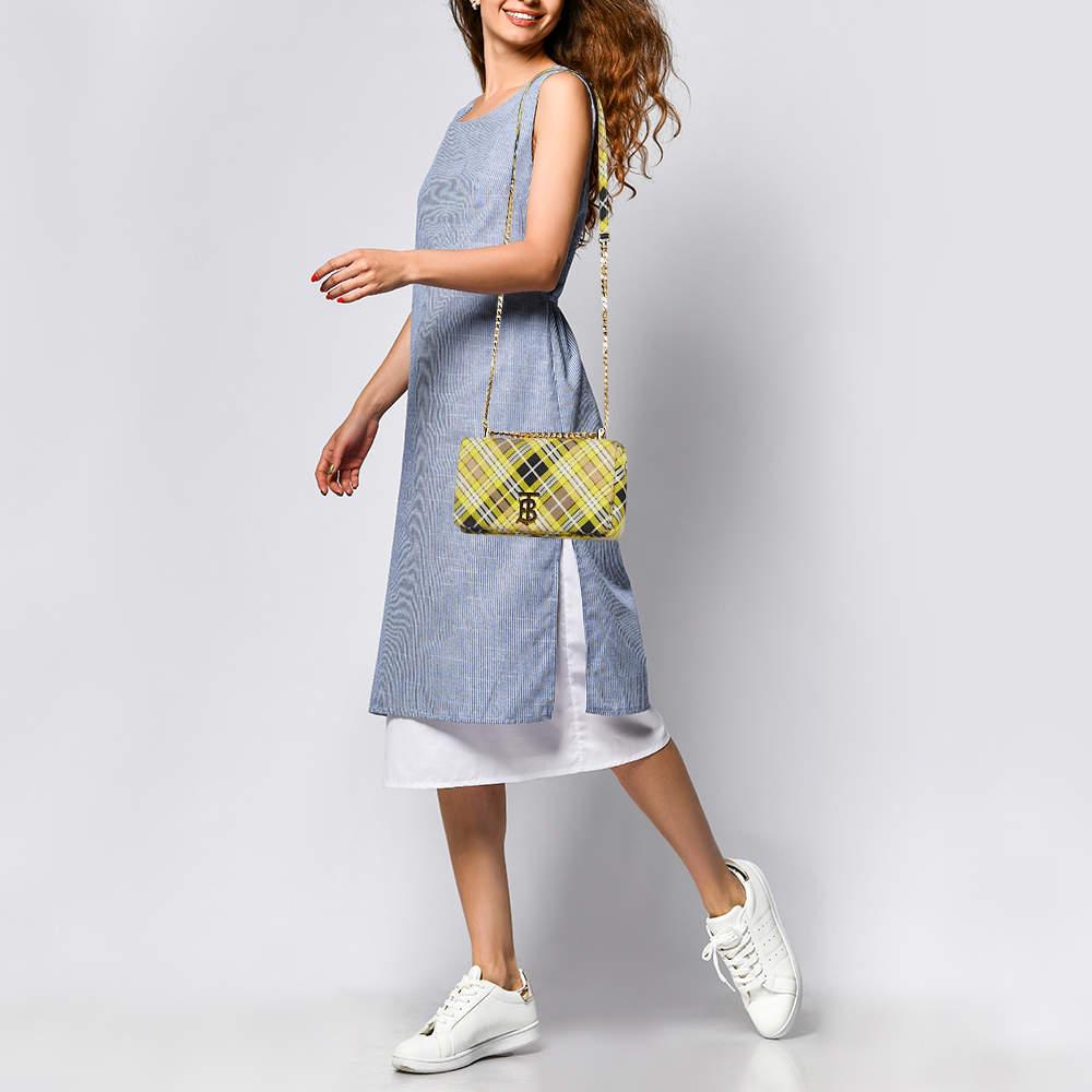 Ensure your days essentials are in order and your outfit is complete with this Burberry bag. Crafted using the best materials the bag carries the maisons signature of artful craftsmanship and enduring appeal.