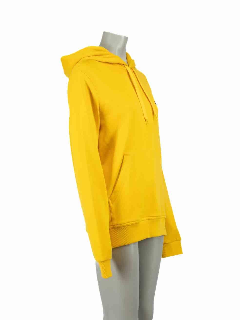 CONDITION is Never worn, with tags. No visible wear to hoodie is evident on this new Burberry designer resale item.
 
Details
Yellow
Cotton
Hoodie
Oversized fit
Drawstring hood
Front pouch pocket

Made in China
 
Composition
100% Cotton
 
Care