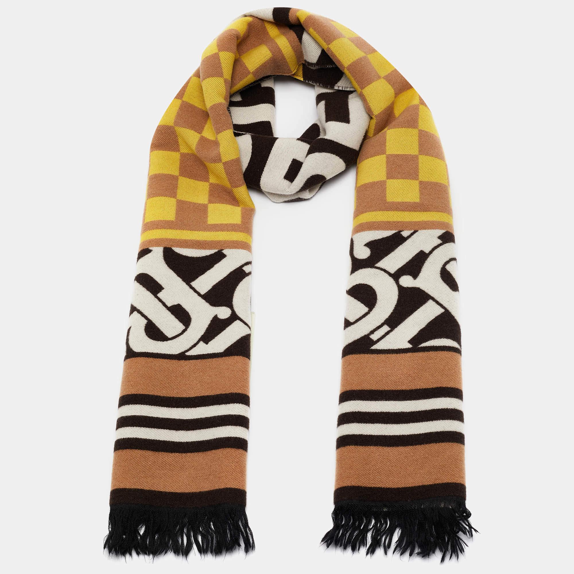 Classy and stylish are some words that come to our minds when we look at the scarf. The label brings you this versatile creation made from luxurious materials that you style with many outfits.