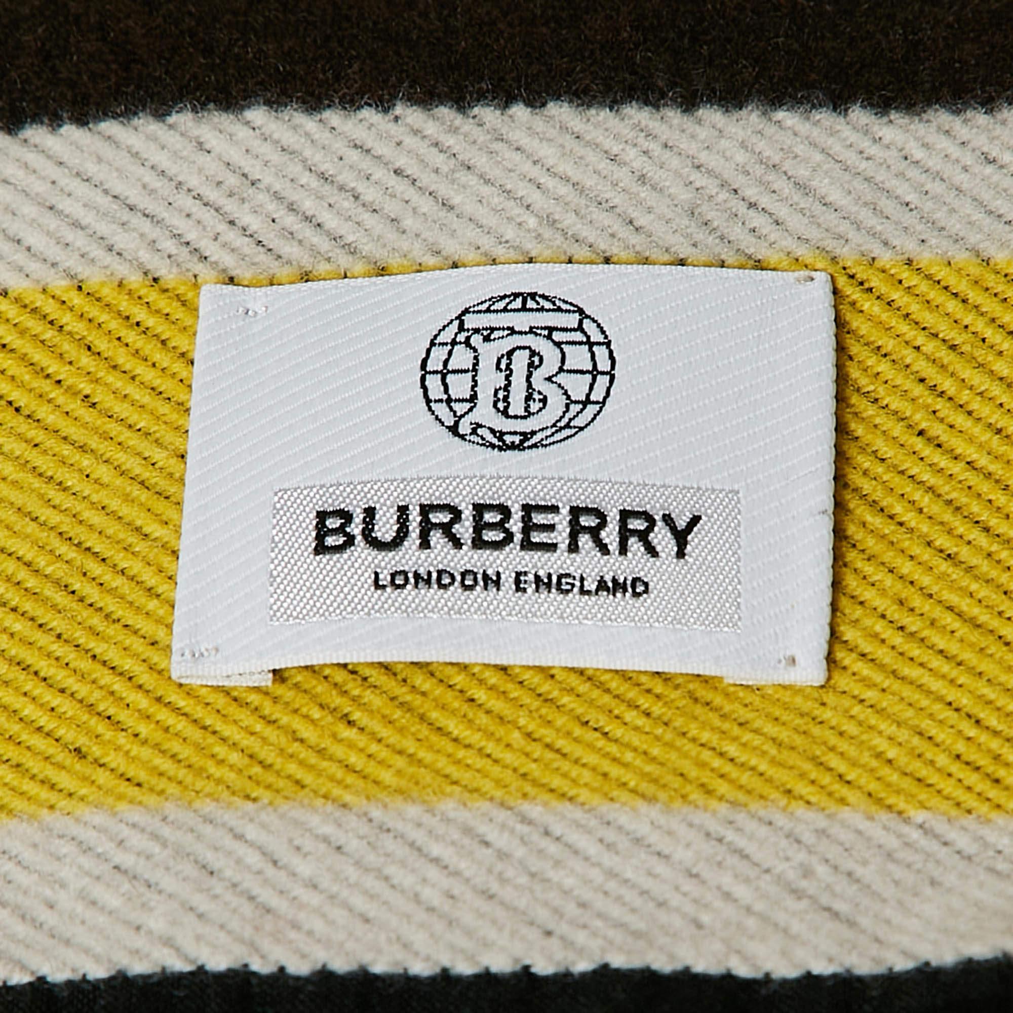Burberry Yellow Text Checkboard Cashmere Blend Football Scarf In New Condition For Sale In Dubai, Al Qouz 2