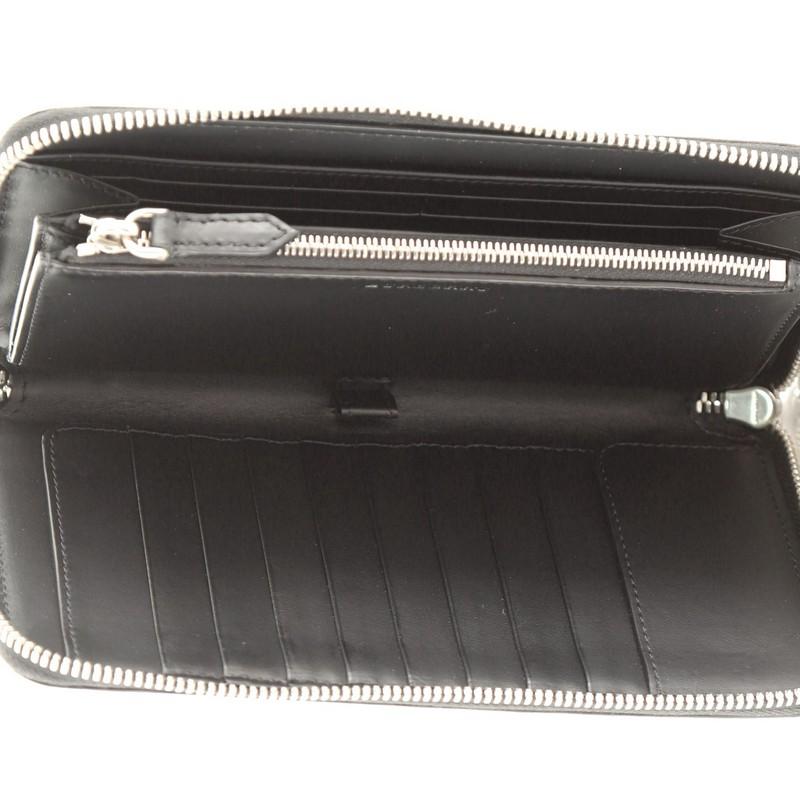 Burberry Zip Around Organizer Wallet Vintage Check Canvas In Good Condition In NY, NY