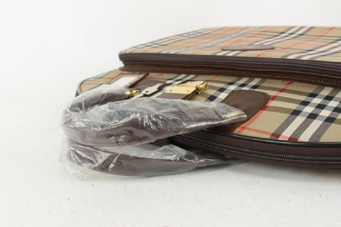 Burberrys Beige x Brown Nova Check Garment Bag 826bur74 In Good Condition For Sale In Dix hills, NY