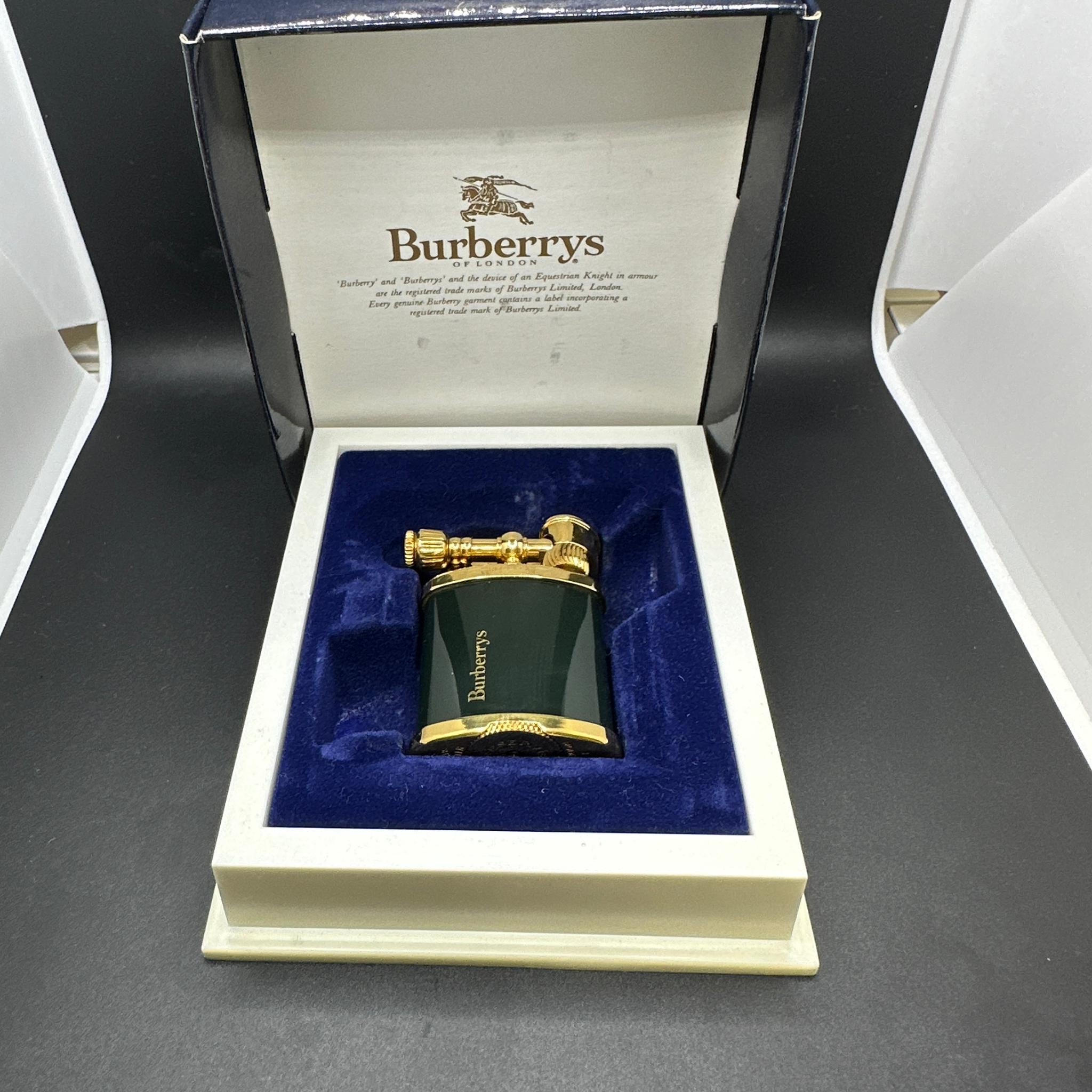 Burberrys BRITISH dark green enamel gold plated vintage lighter blue sapphire In Excellent Condition In New York, NY