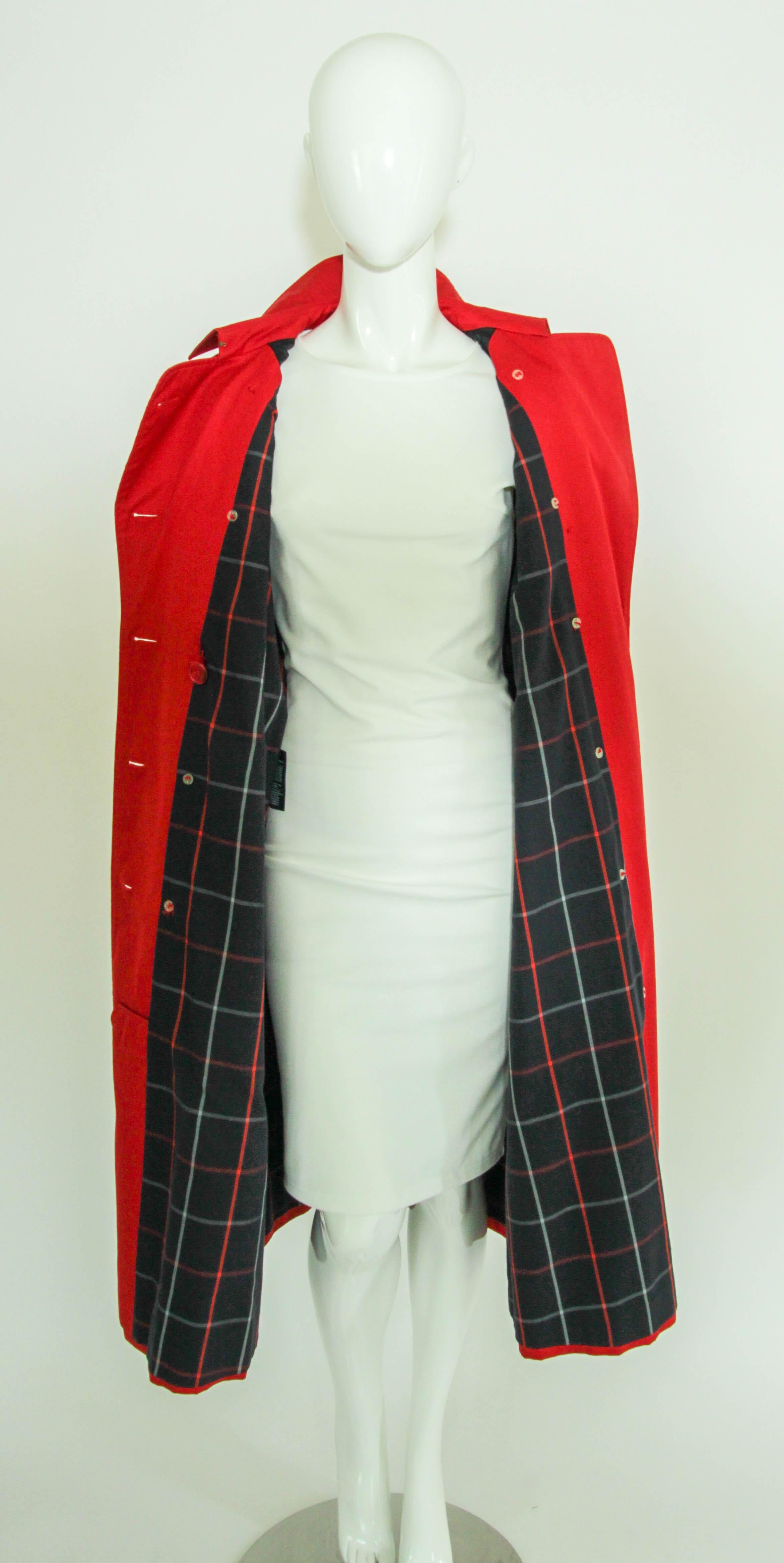 BURBERRY'S London Cherry Red Nova Plaid Trench Cotton Double Breasted 1980s For Sale 6