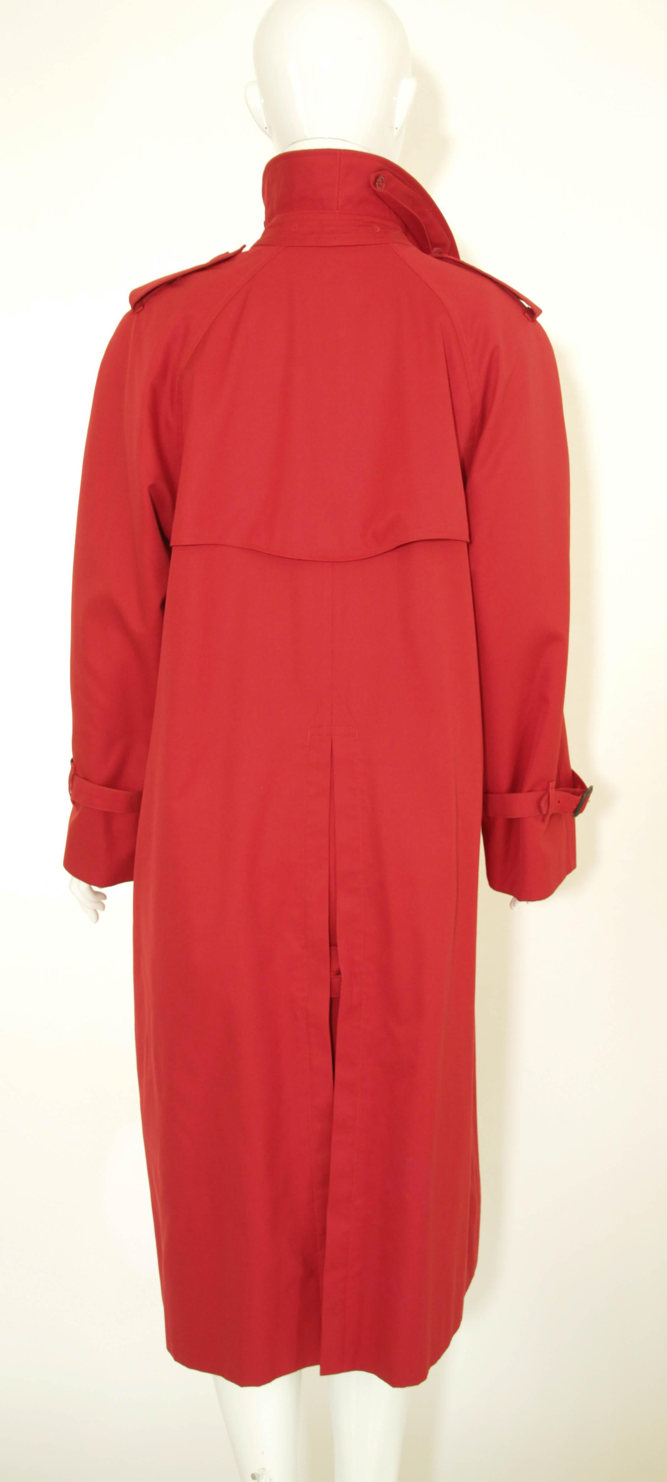 BURBERRY'S London Cherry Red Nova Plaid Trench Cotton Double Breasted 1980s For Sale 10