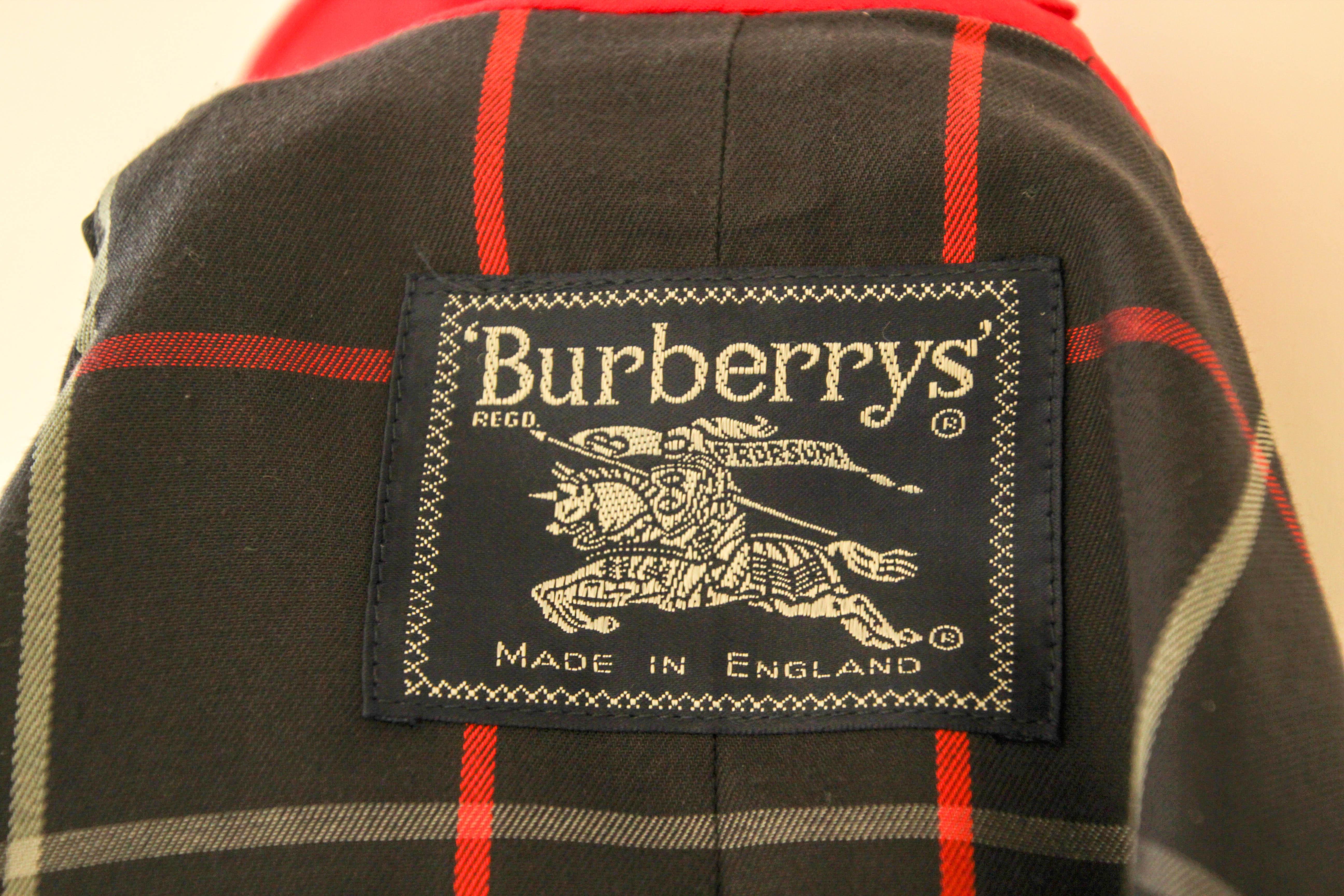 BURBERRY'S London Cherry Red Nova Plaid Trench Cotton Double Breasted 1980s For Sale 12