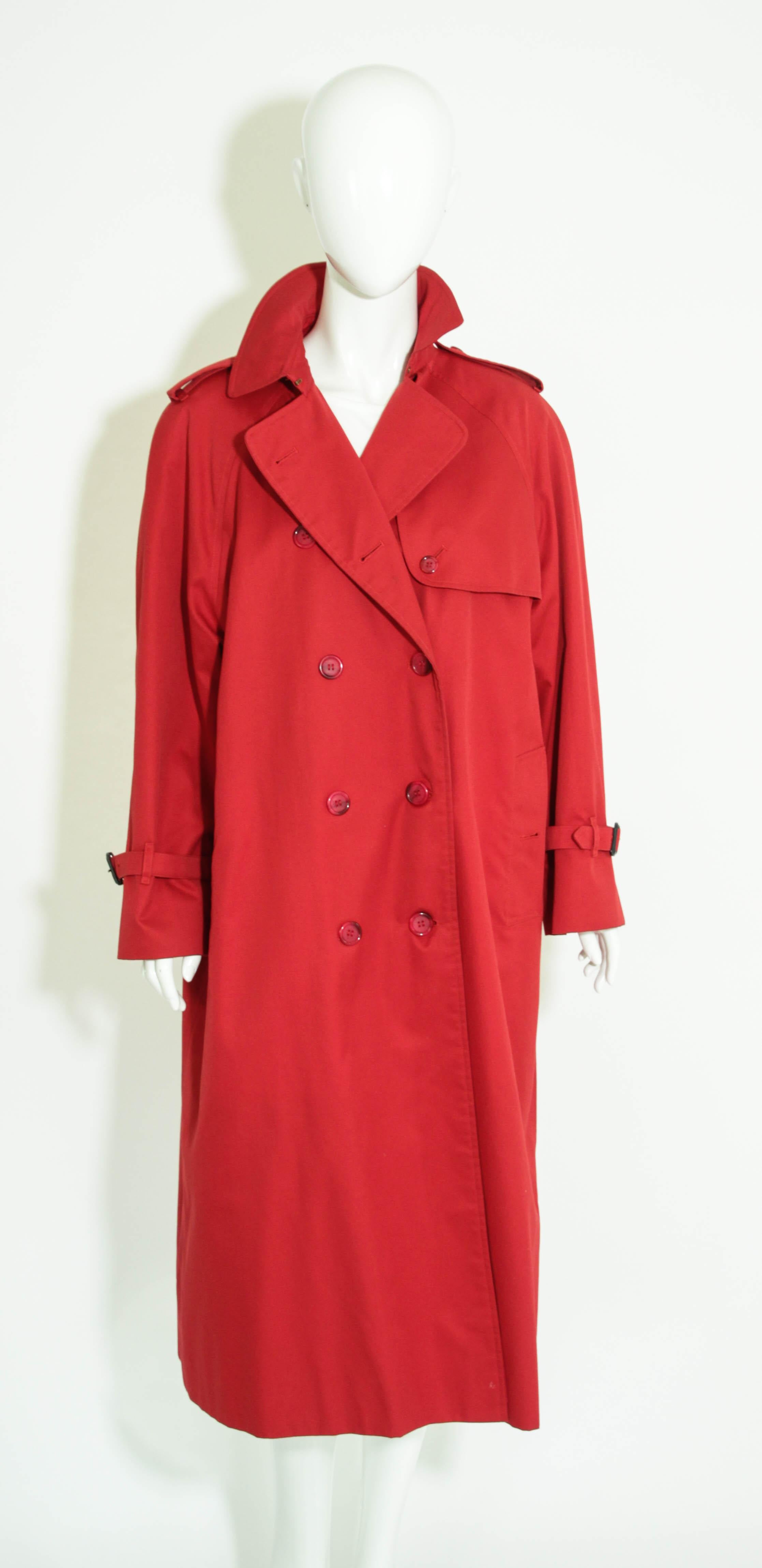 BURBERRY'S London Cherry Red Nova Plaid Trench Cotton Double Breasted 1980s In Good Condition For Sale In North Hollywood, CA