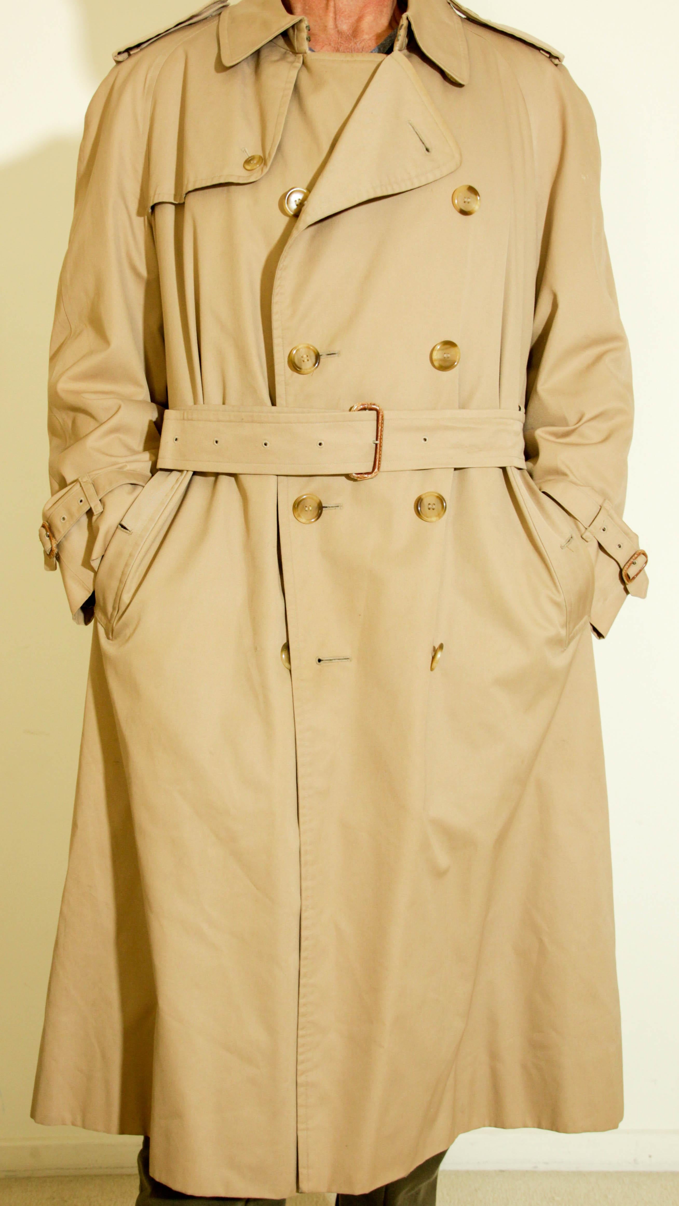 BURBERRY'S London Mens Belted Trench Coat Tan Sz 48 circa 1980 For Sale 13