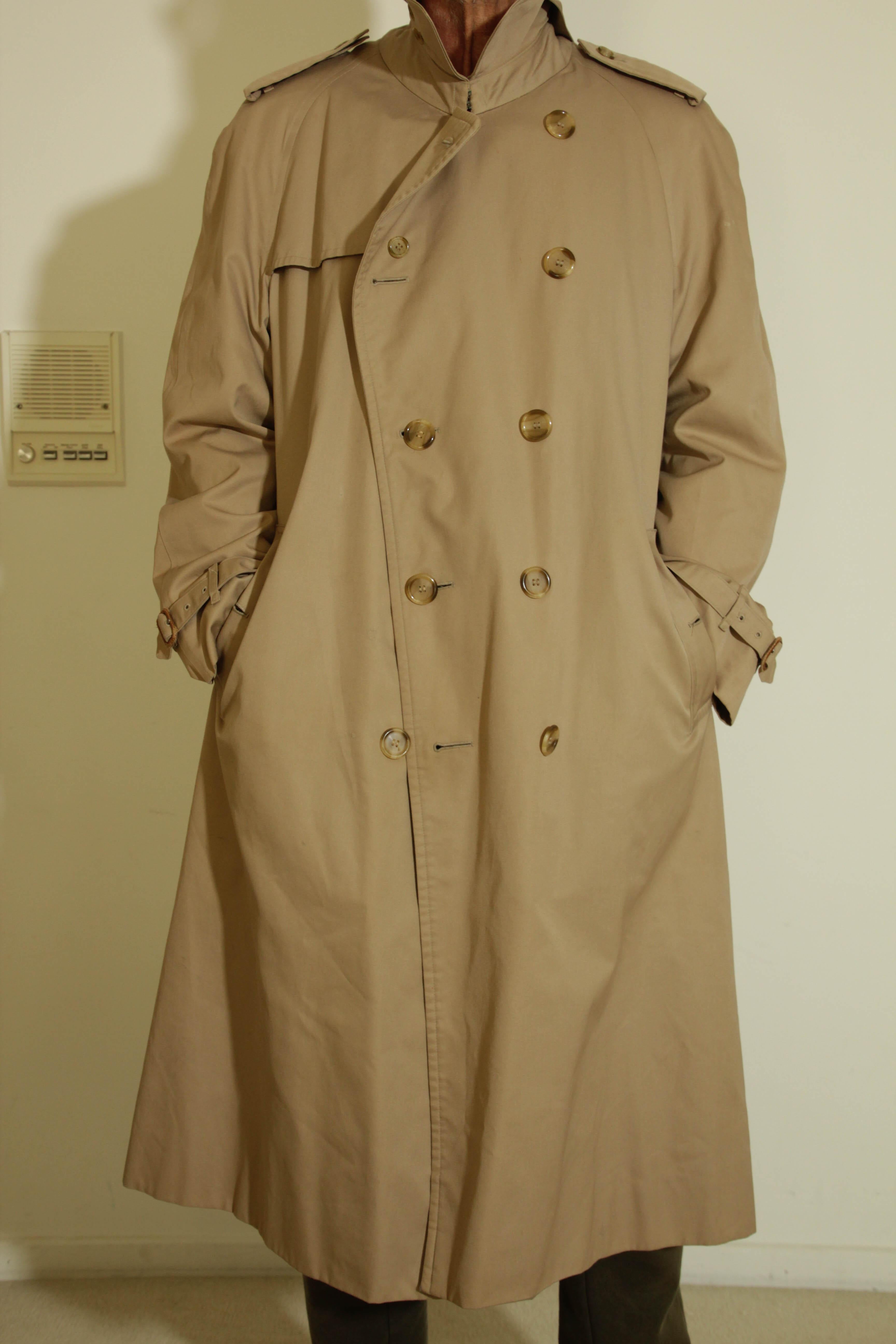 BURBERRY'S London Mens Belted Trench Coat Tan Sz 48 circa 1980 For Sale 15
