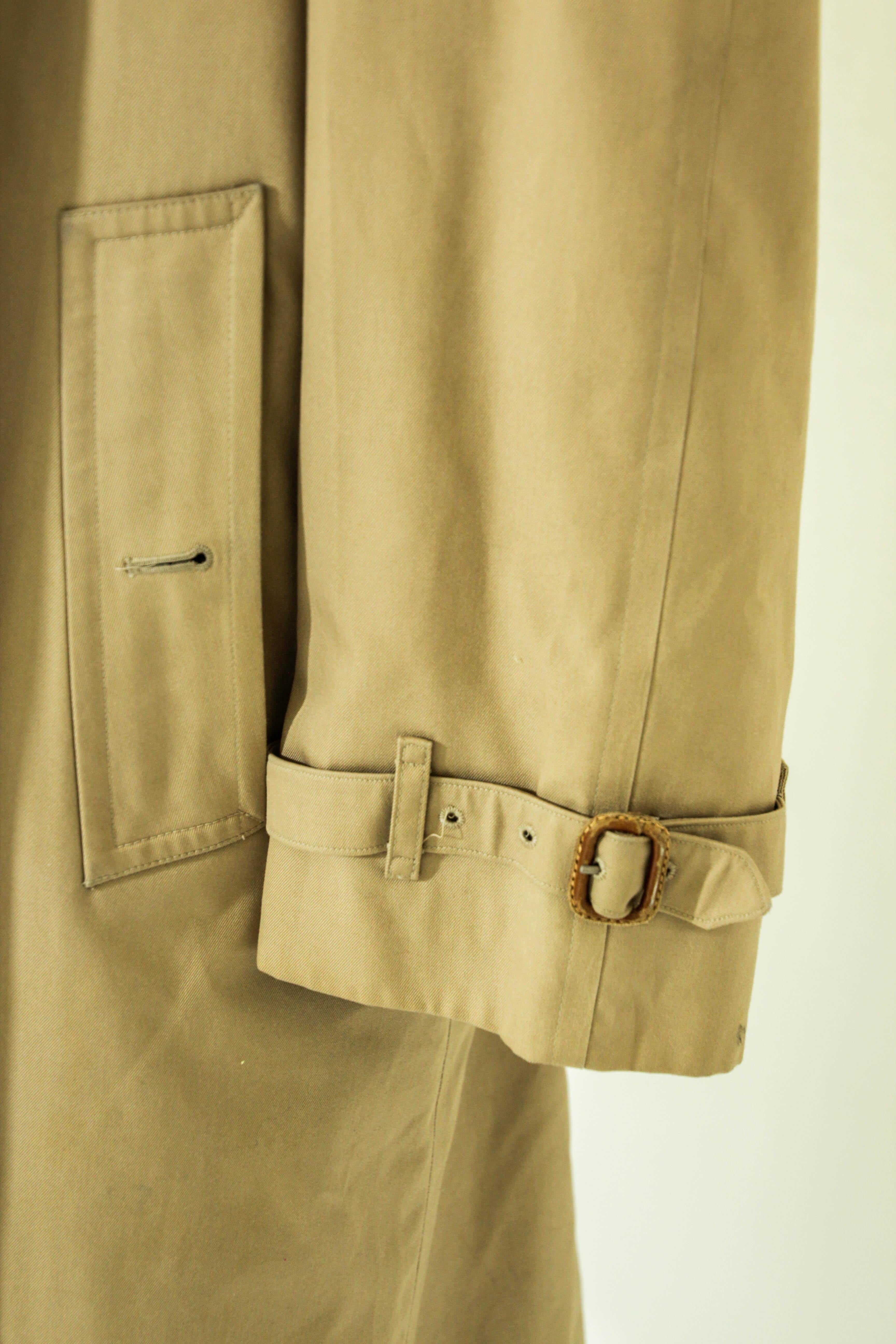 Women's or Men's BURBERRY'S London Mens Belted Trench Coat Tan Sz 48 circa 1980 For Sale