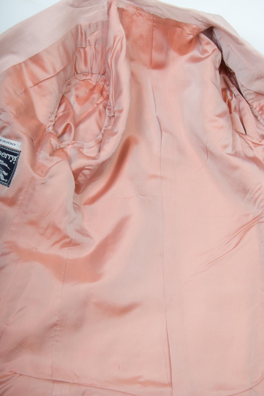 Blazer di seta rosa di Burberry in vendita 2