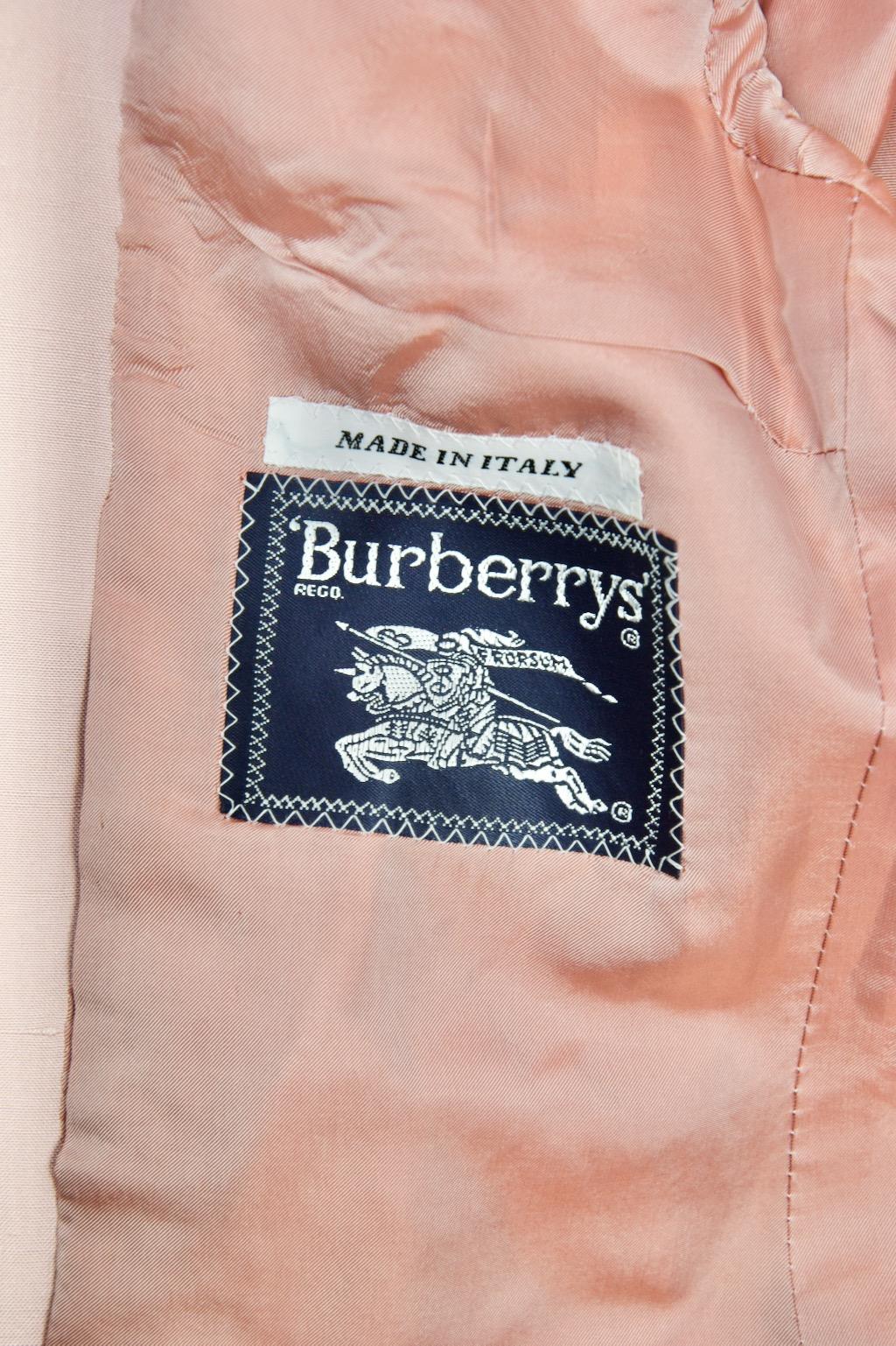 Blazer di seta rosa di Burberry in vendita 3