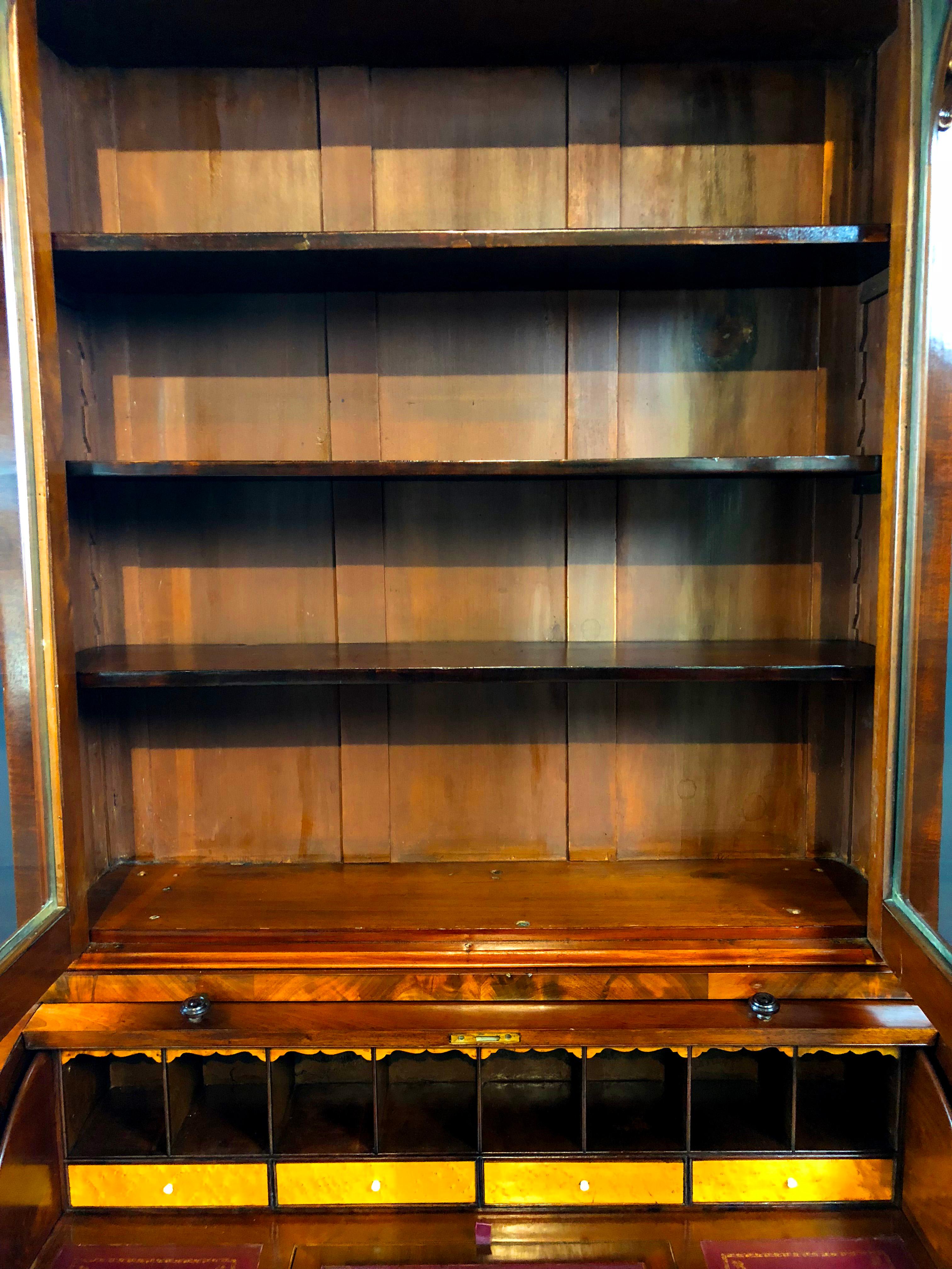 Victorian Bureau Bookcase Mid-Size 19th Century Cylinder Top Secretaire (Mahagoni) im Angebot
