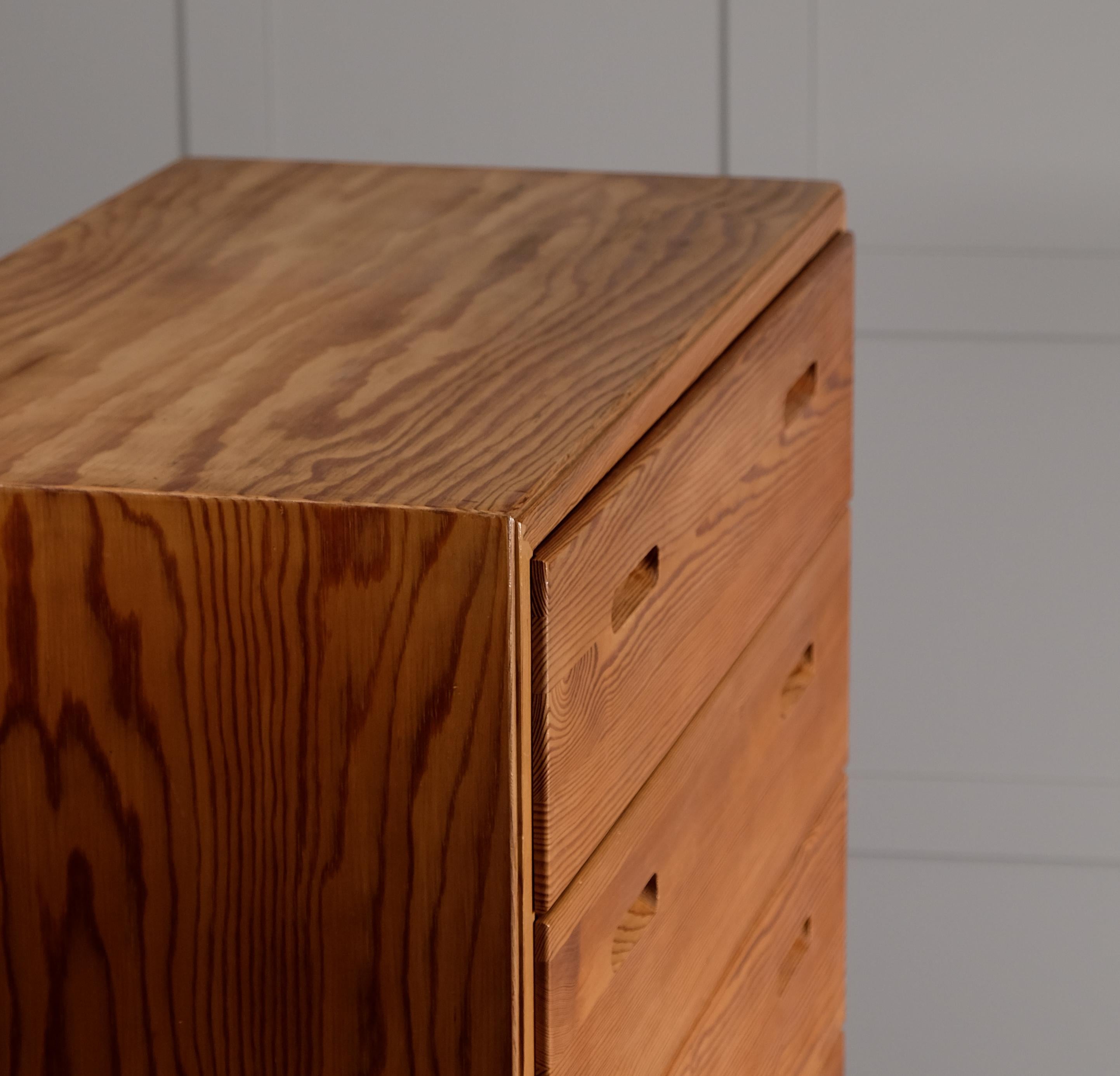 Pine Bureau / Chest of Drawers, Sweden, 1960s For Sale