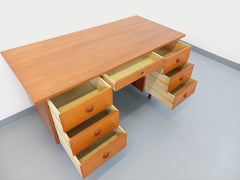 Bureau de direction style scandinave vintage en teck des années 60