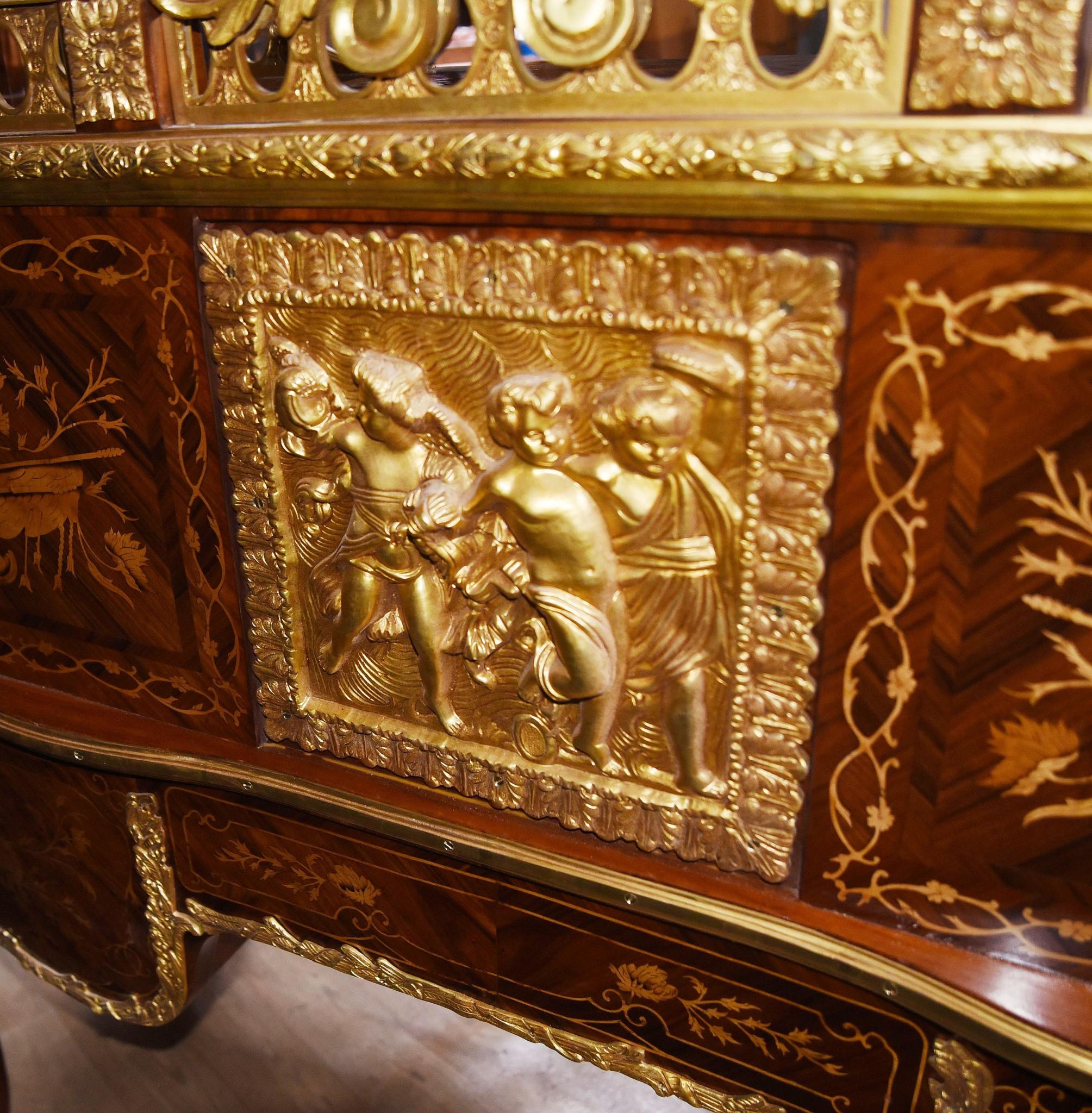 Bureau De Roi, French Roll Top Desk Louis XV Monumental For Sale 8