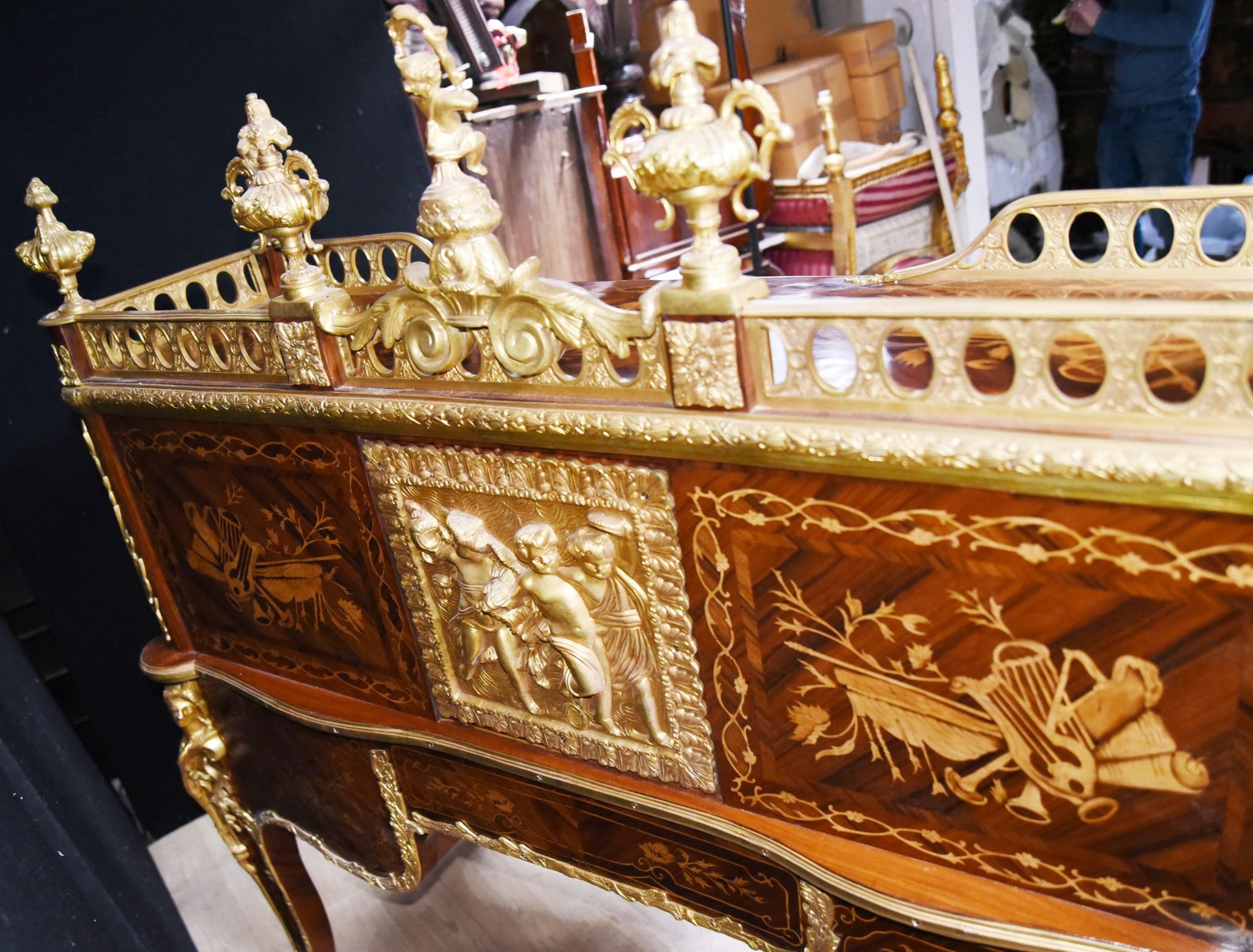 Bureau De Roi, French Roll Top Desk Louis XV Monumental For Sale 1
