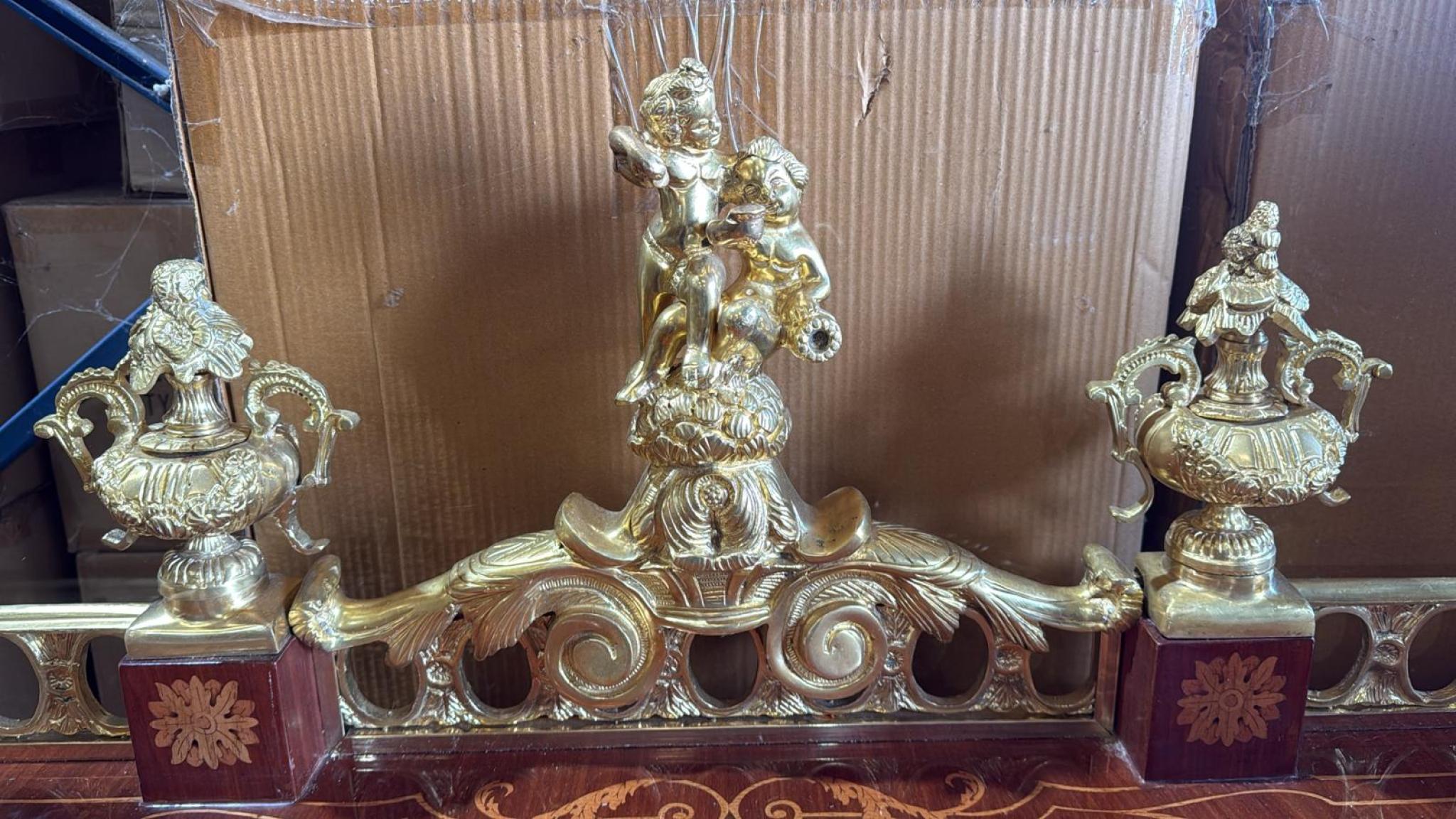 Bureau De Roi - French Roll Top Desk Louis XV Monumental For Sale 2