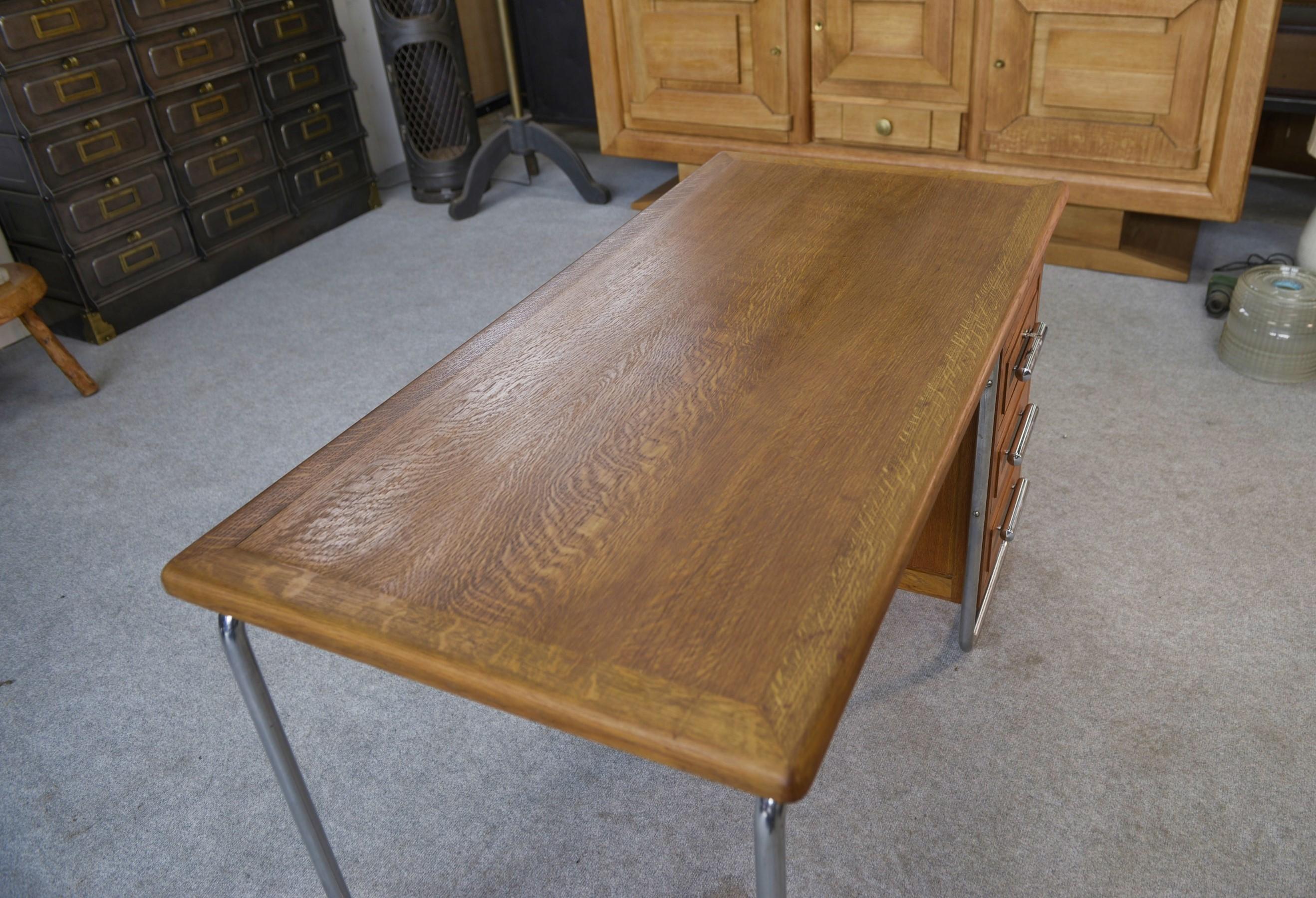 Tchèque Bureau design Bauhaus en tube chromé et chêne massif par Kovona 1960's en vente