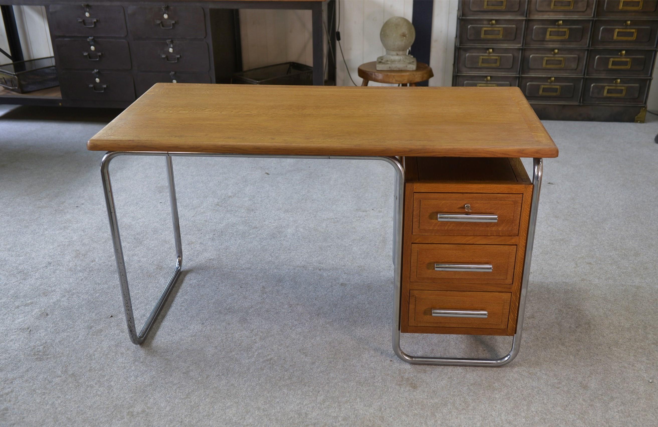 Bureau design Bauhaus en tube chromé et chêne massif par Kovona 1960's Bon état - En vente à TOURCOING, FR
