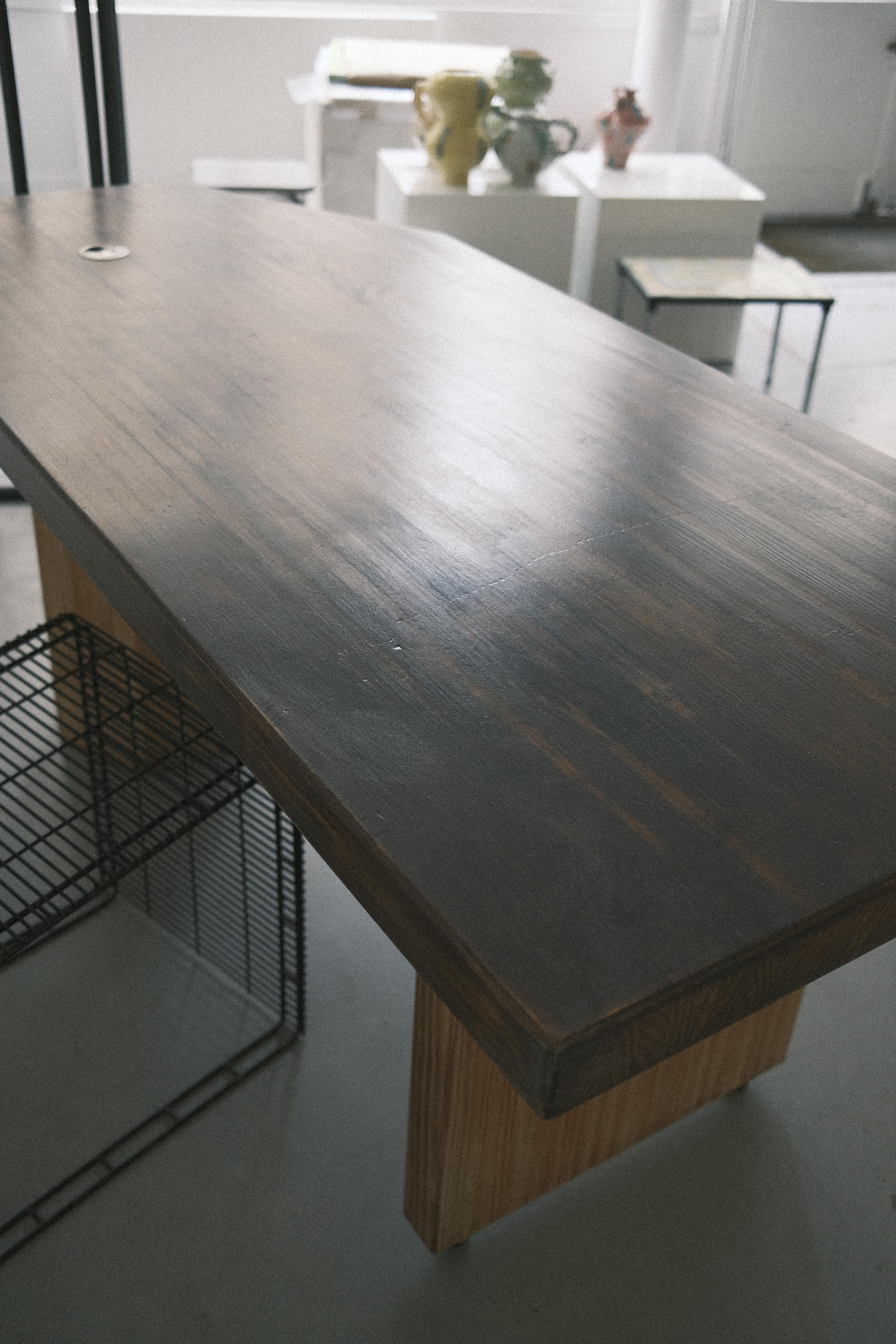 Bureau en bois dans le goût de Charlotte Perriand For Sale 4