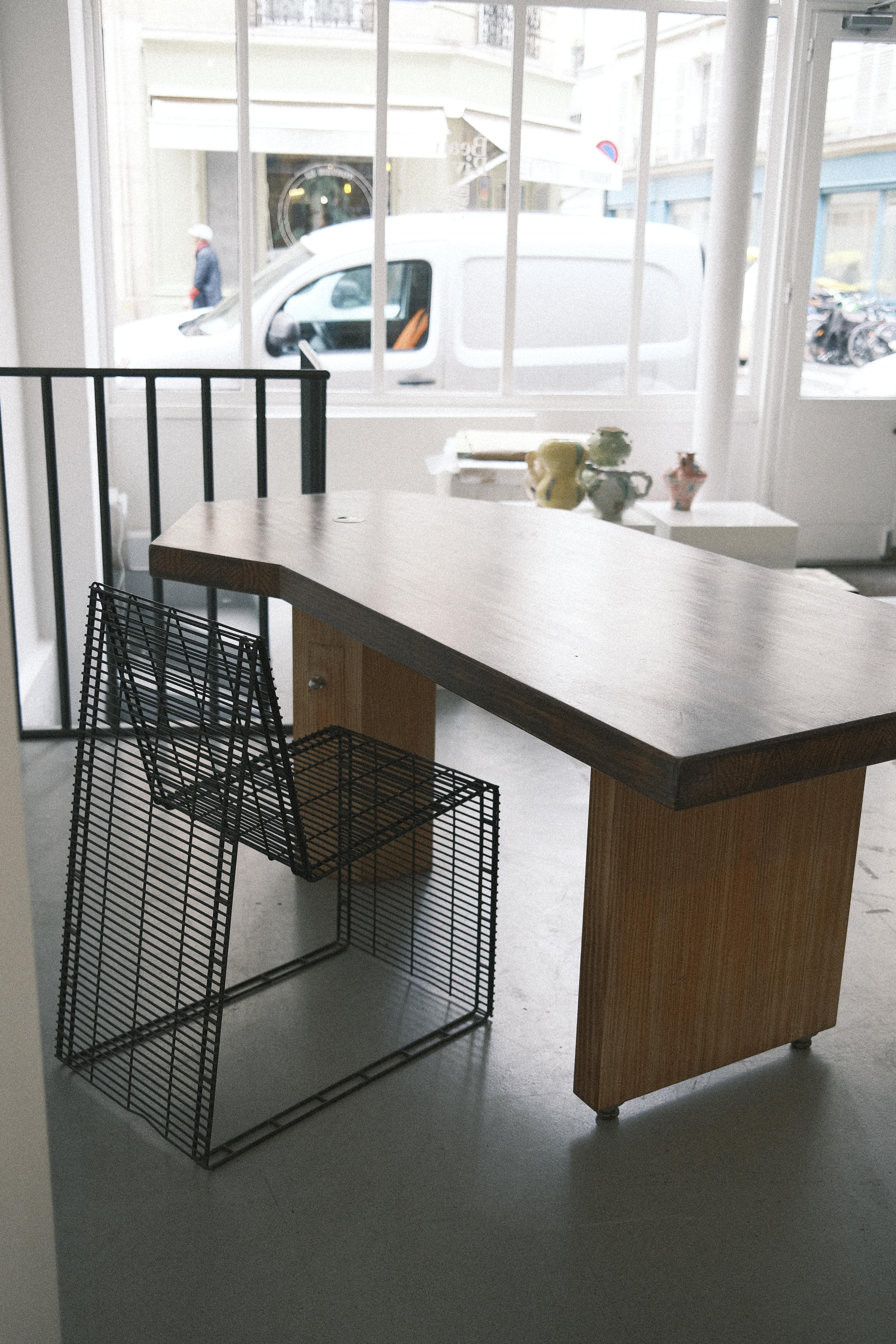 Bureau en bois dans le goût de Charlotte Perriand For Sale 5