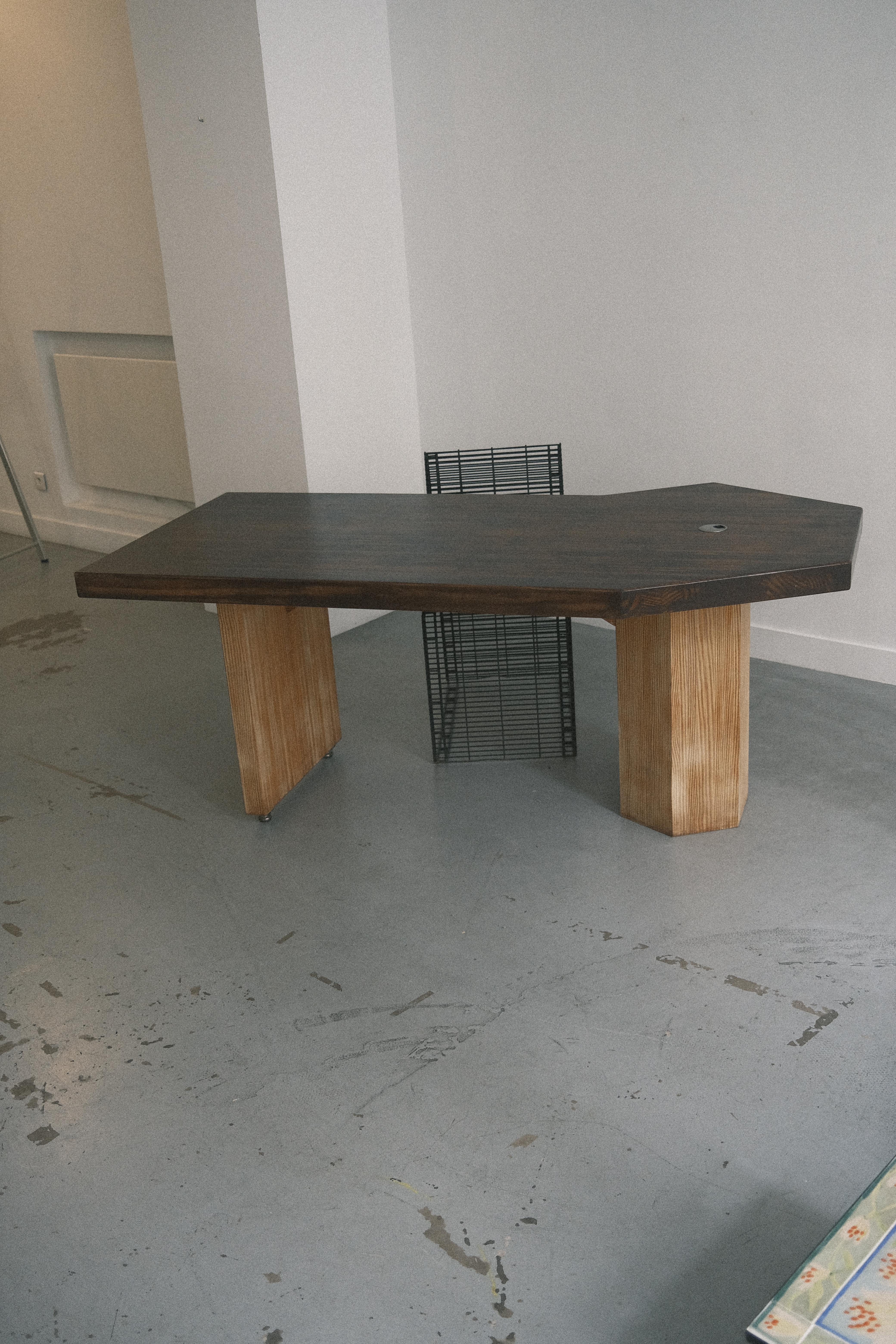 Bureau en bois dans le goût de Charlotte Perriand For Sale 1